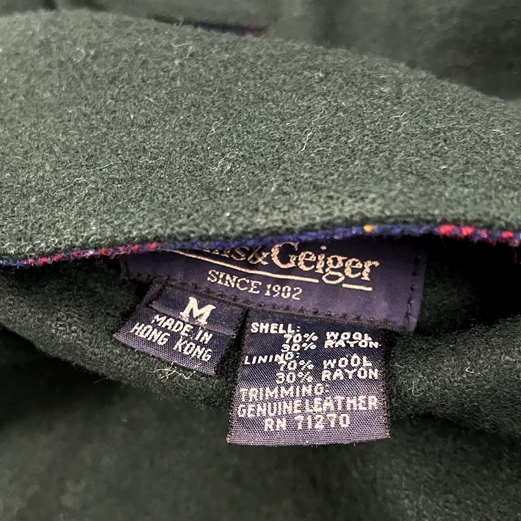Vintage VINTAGE Willis & Geiger Reversible Wool Overcoat Men Medium Green Red Plaid Casual Fall Winter 90s Size US M / EU 48-50 / 2 - 3 Thumbnail