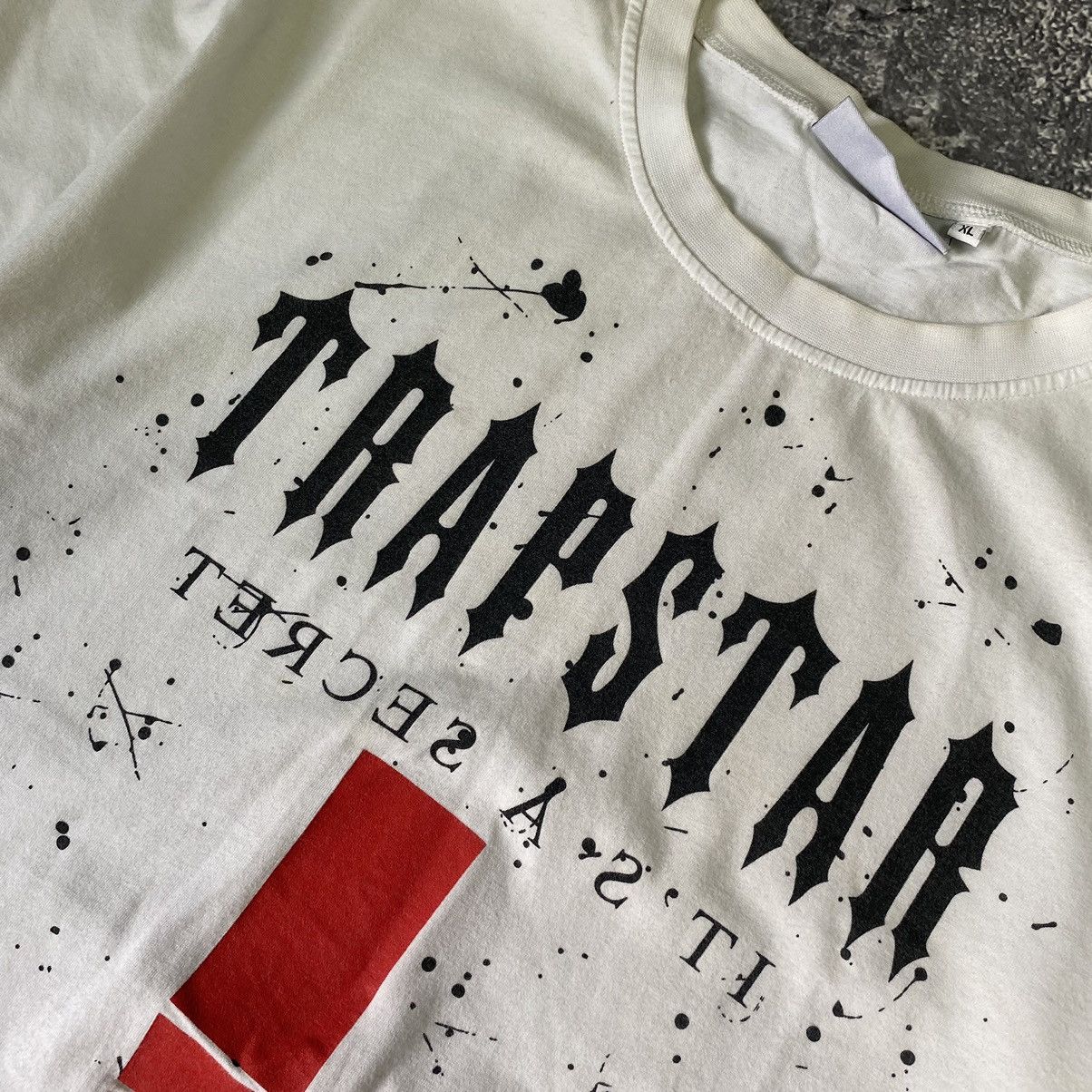 Vintage Men’s Trapstar London Graphic big logo y2k designer tee Size US XL / EU 56 / 4 - 4 Thumbnail