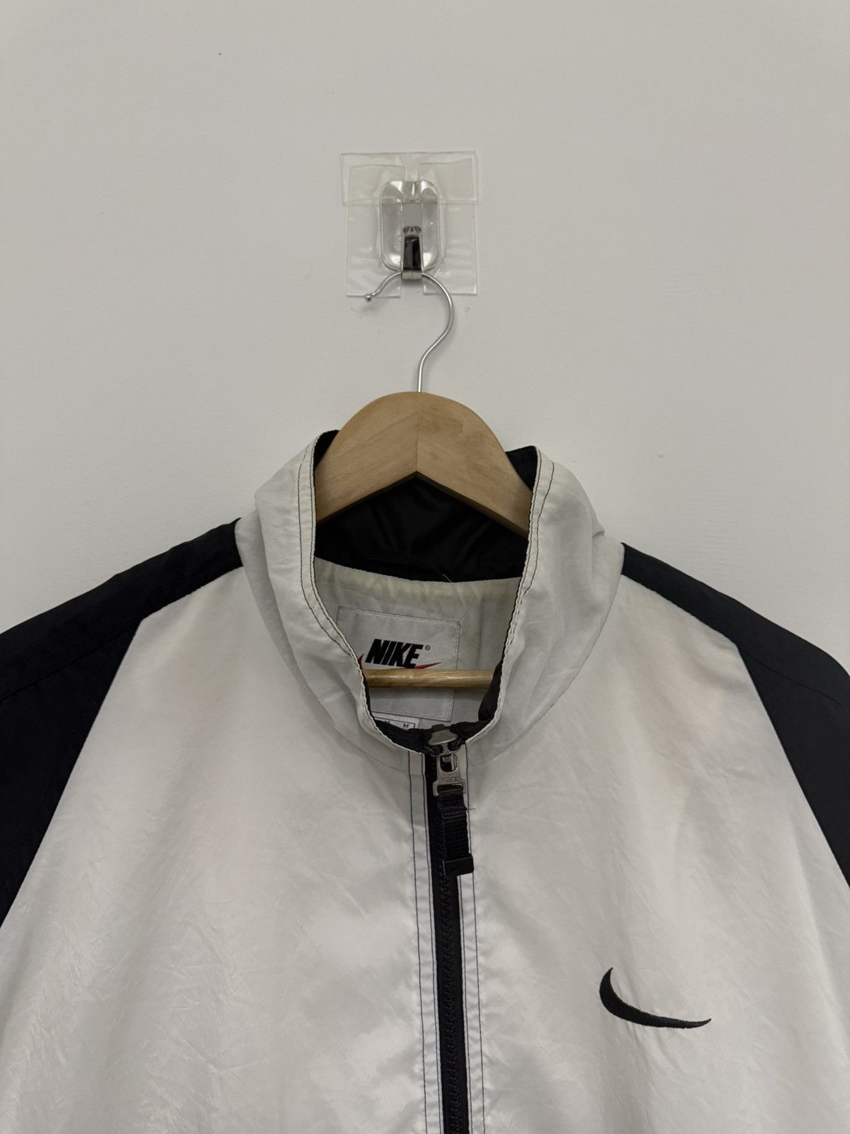 Nike Vintage Nike Swoosh Windbreaker Jacket Size US L / EU 52-54 / 3 - 3 Thumbnail