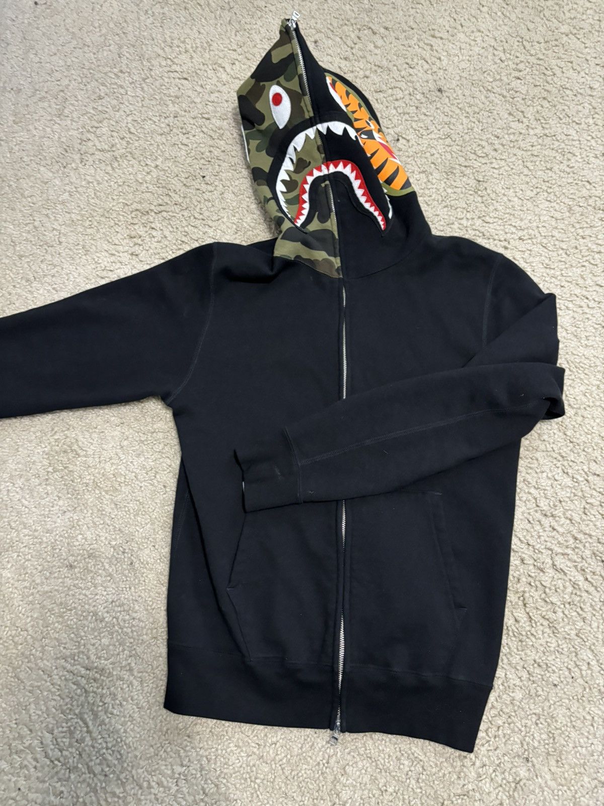 Bape Shark hoodie (black / grey on sale camo)