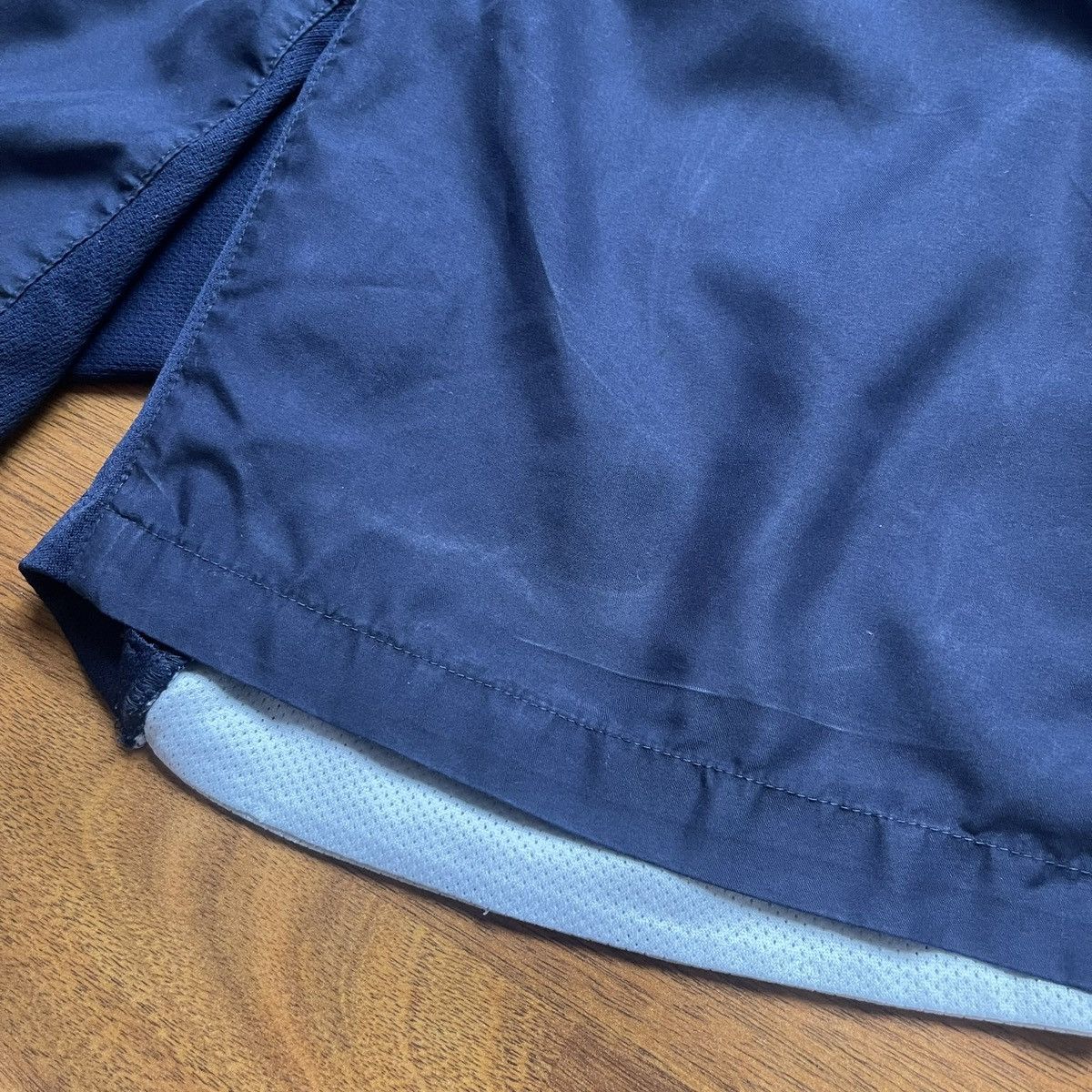 Vintage LEEDS UNITED ADMIRAL FOOTBALL SOCCER AWAY SHORTS #22 Size US 34 / EU 50 - 3 Thumbnail