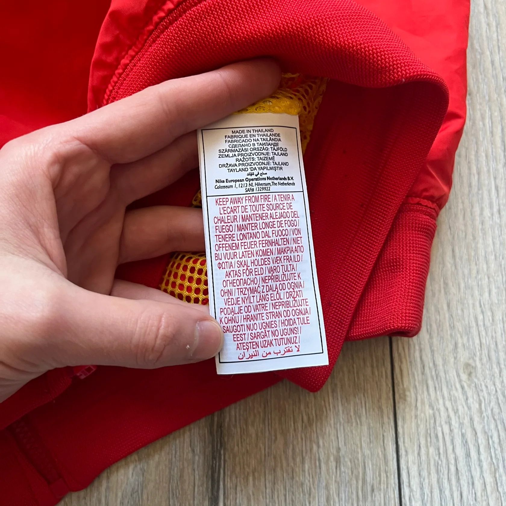 Nike Nike China Olympics 2008 Split Windbreaker (Medium) Size US M / EU 48-50 / 2 - 9 Thumbnail