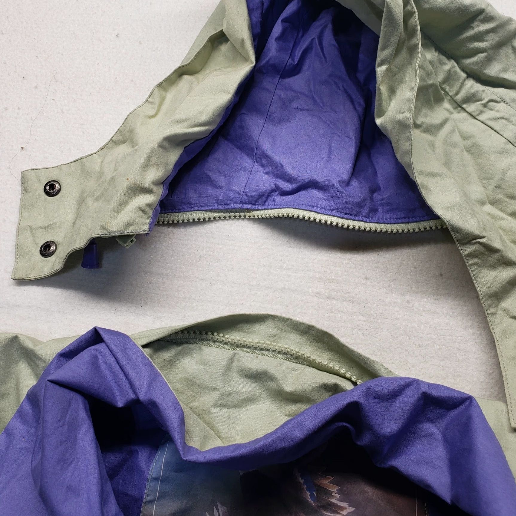 Vintage Vtg Brambilla France World Sport Green Windbreaker Hood Jacket Men's Size S Size US S / EU 44-46 / 1 - 3 Thumbnail