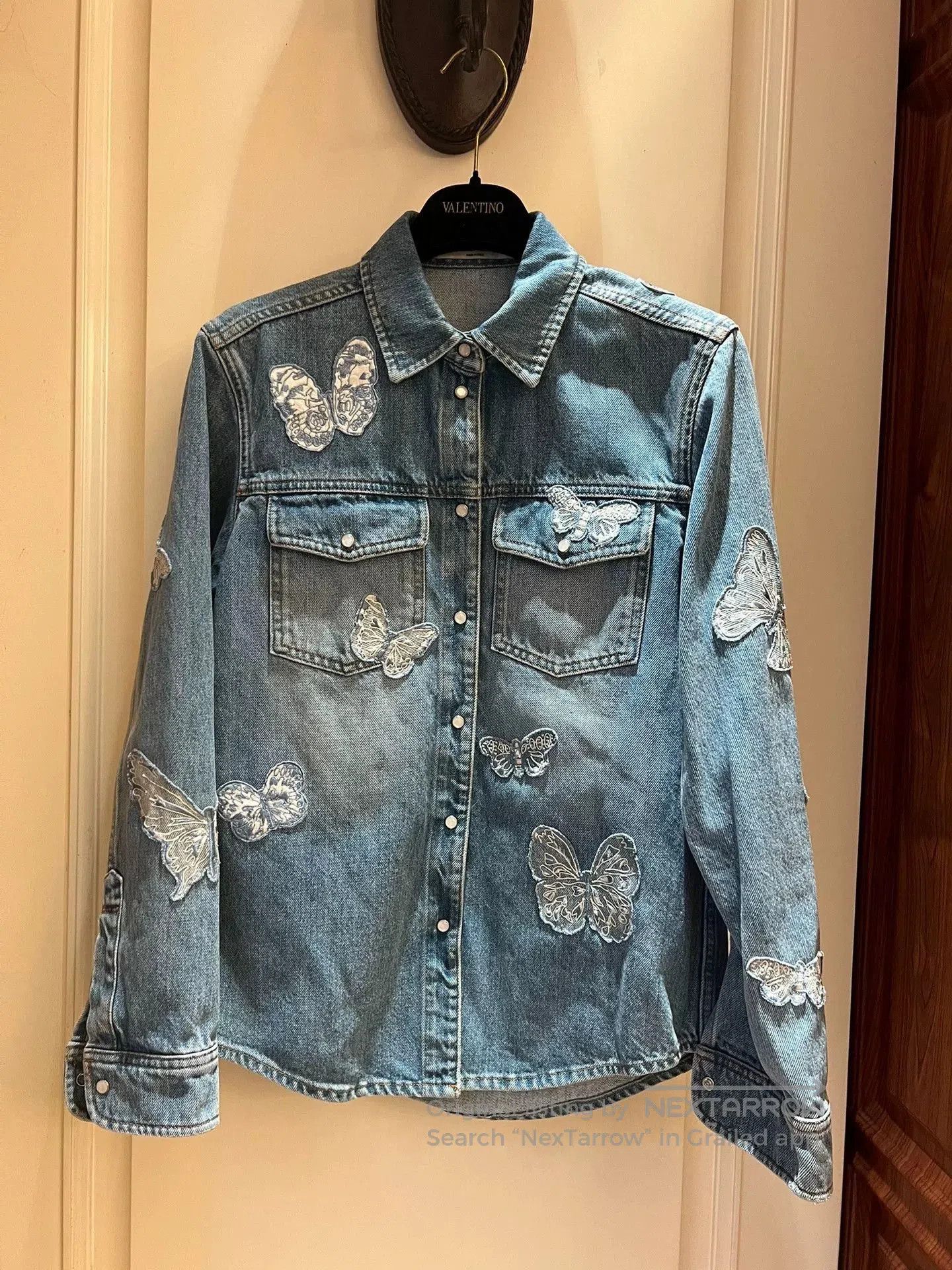 Valentino Valentino Butterfly Embroidery Denim Shirt. Size US S / EU 44-46 / 1 - 1 Thumbnail