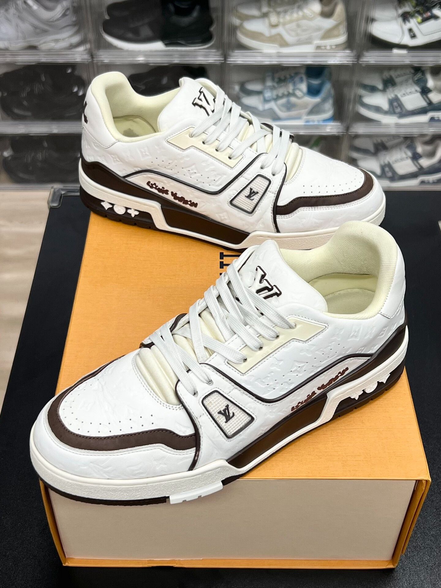 Louis Vuitton Louis Vuitton Training Brown Lowtop Sneakers 7 Men Size US 7 / EU 40 - 1 Thumbnail