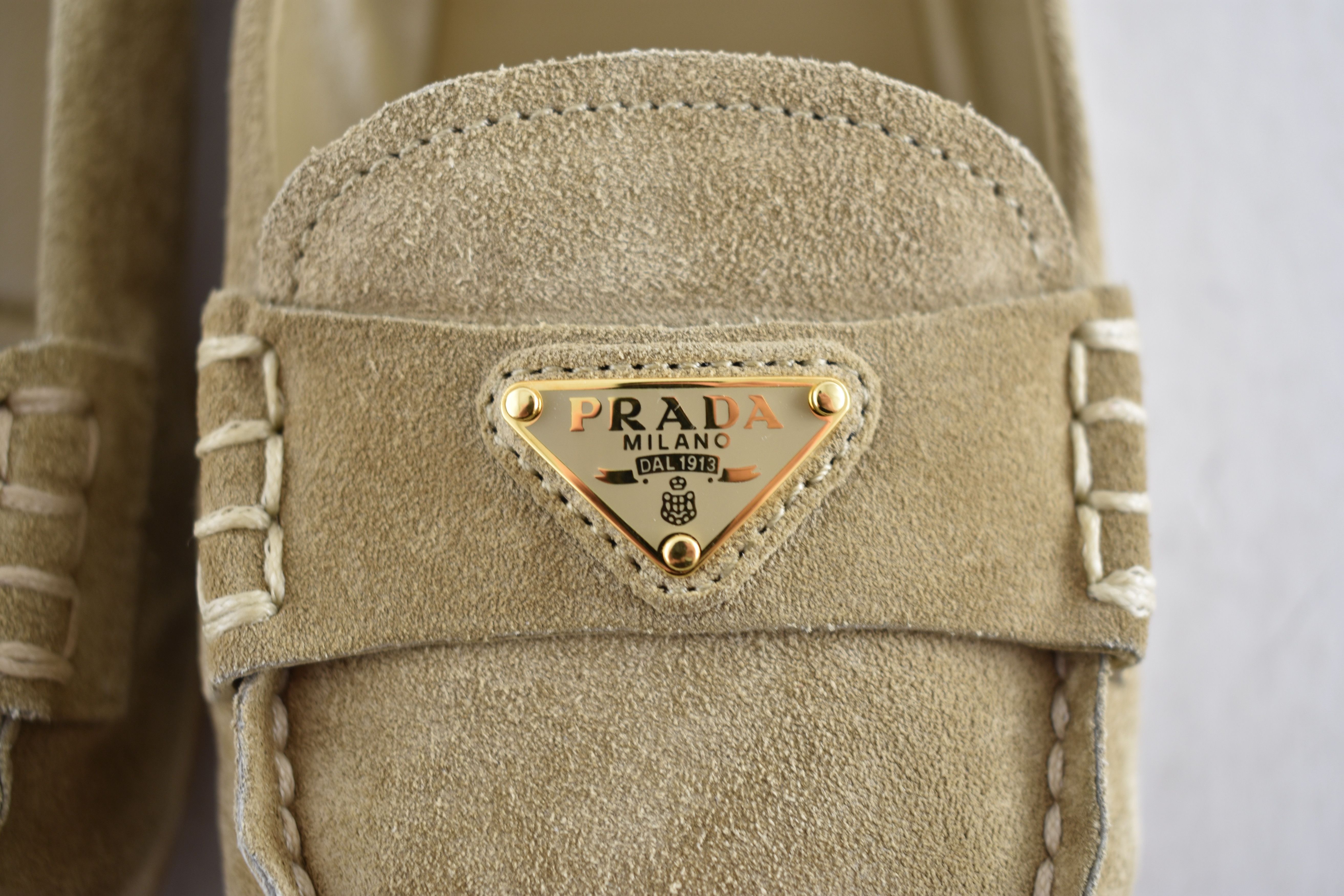 Prada Prada Ecru Beige Suede Logo Scrunch Loafer Moccasin Flat 38 Size US 8 / IT 38 - 14 Thumbnail