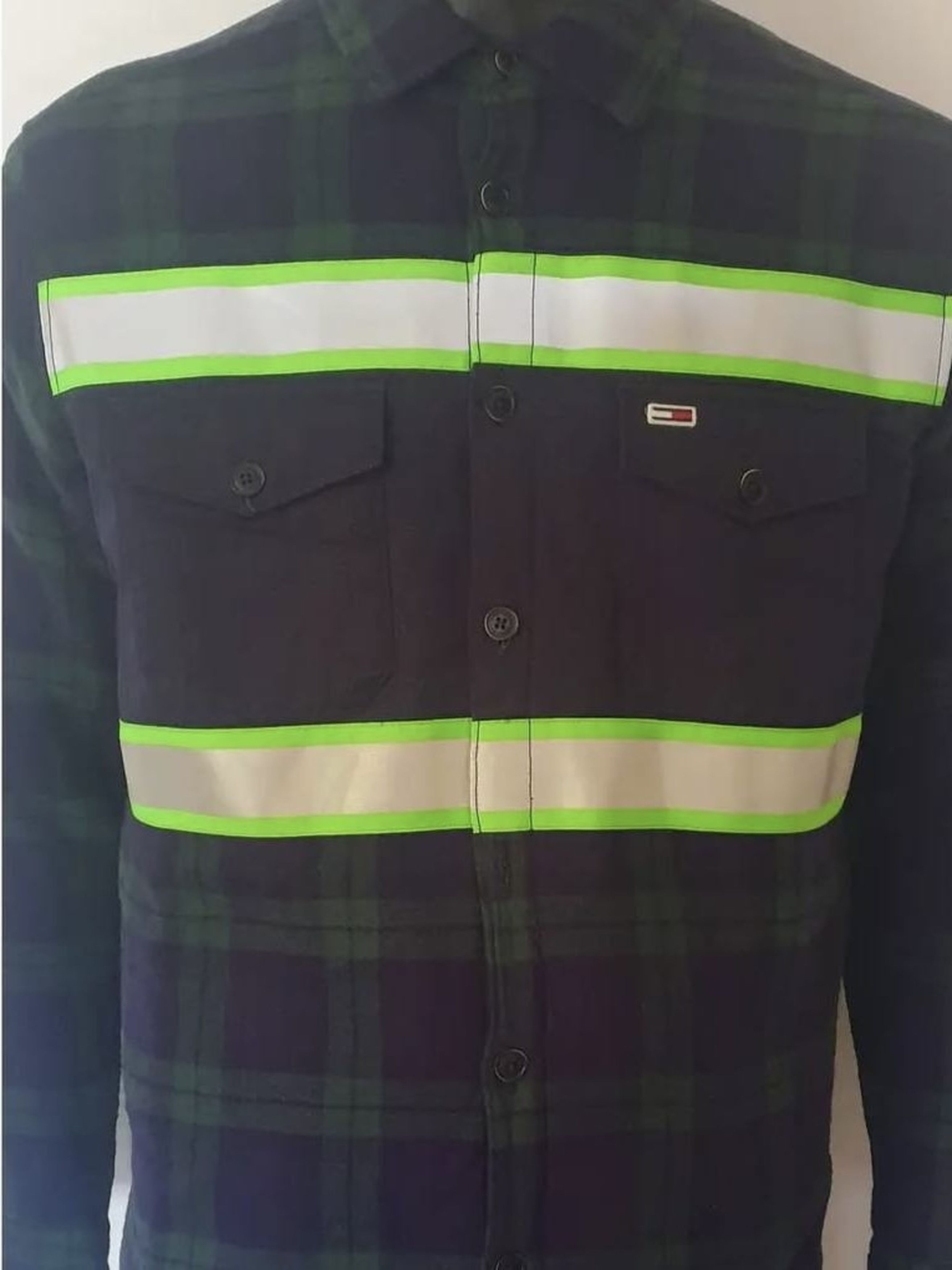 Tommy Hilfiger Tommy Hilfiger Reflective Stripe Green Plaid Flannel Shirt Size US M / EU 48-50 / 2 - 4 Thumbnail