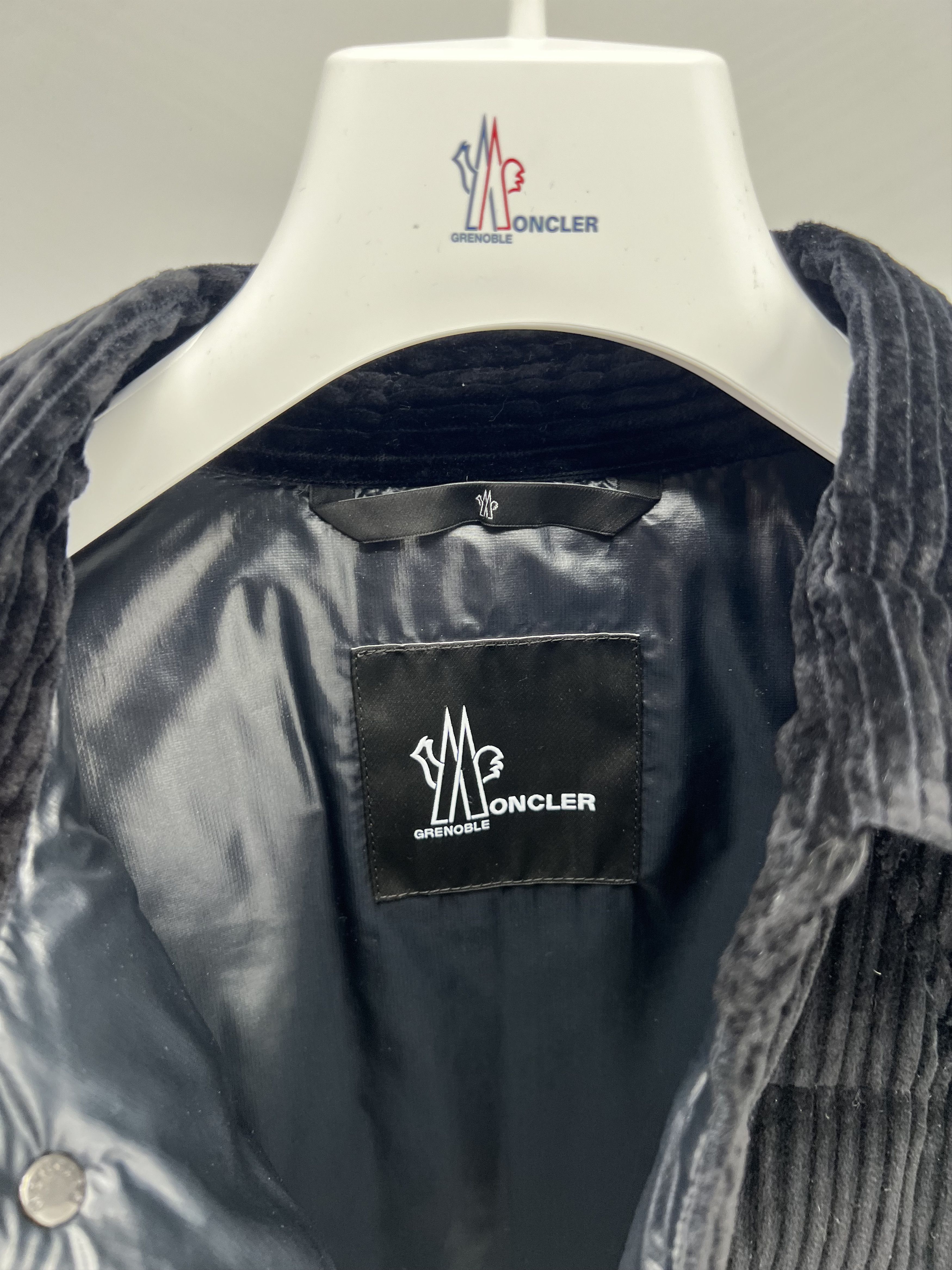 Moncler Grenoble Moncler Grenoble Gelt Corduroy Jacket Size S (1) Size US S / EU 44-46 / 1 - 5 Thumbnail