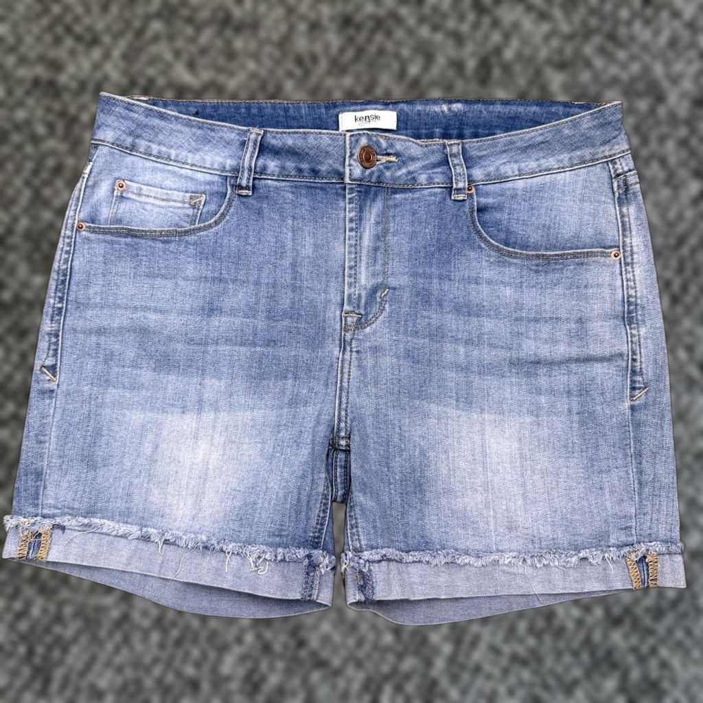 Vintage Kensie Jeans Cut Off Shorts Womens 10 Medium Rise Stretch Denim 5-Pocket Blue Light Wash Size 32" / US 10 / IT 46 - 1 Thumbnail