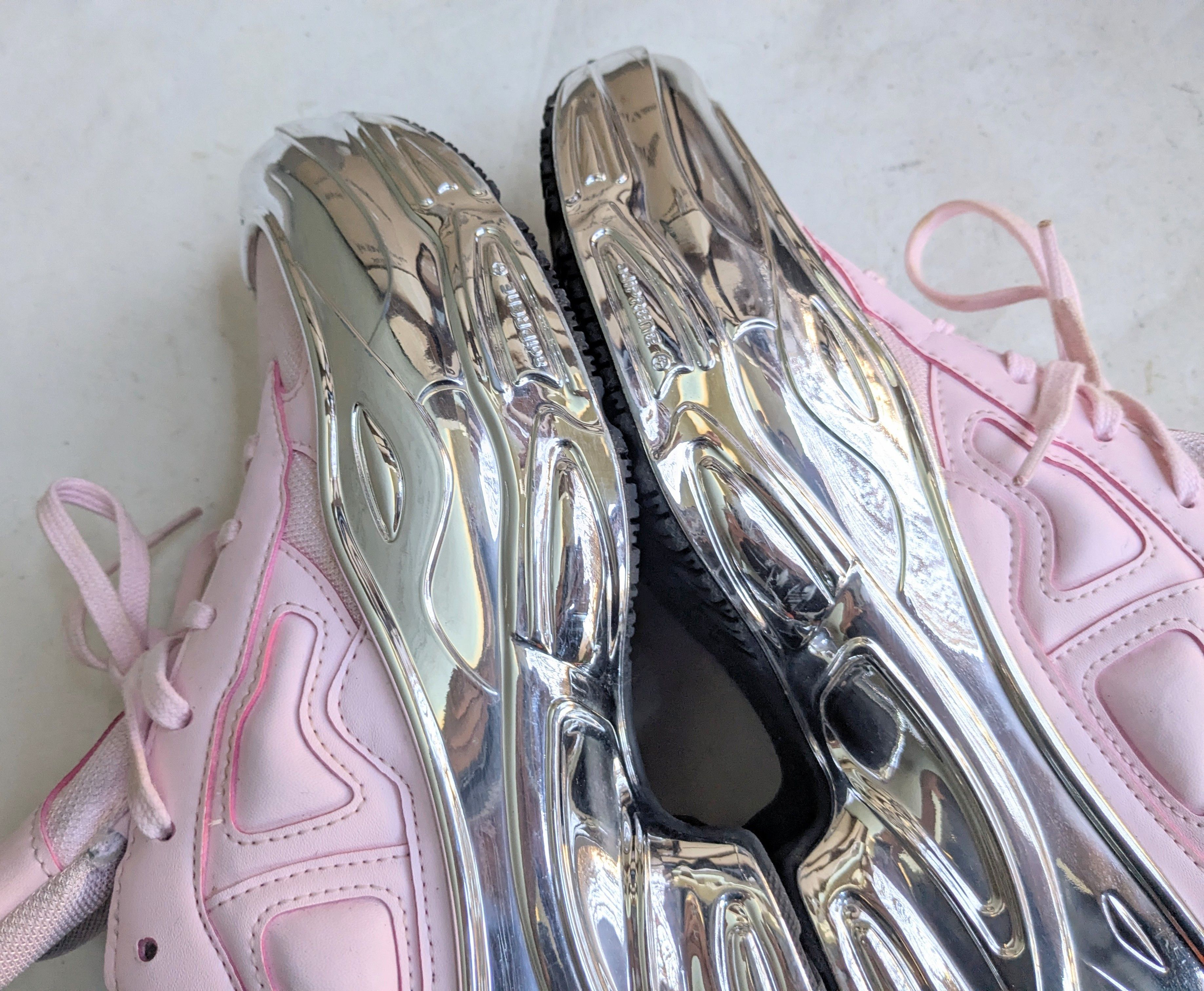 Adidas × Raf Simons Adidas Ozweego Mirrored Pink 11 Silver Chrome Size US 11 / EU 44 - 9 Thumbnail