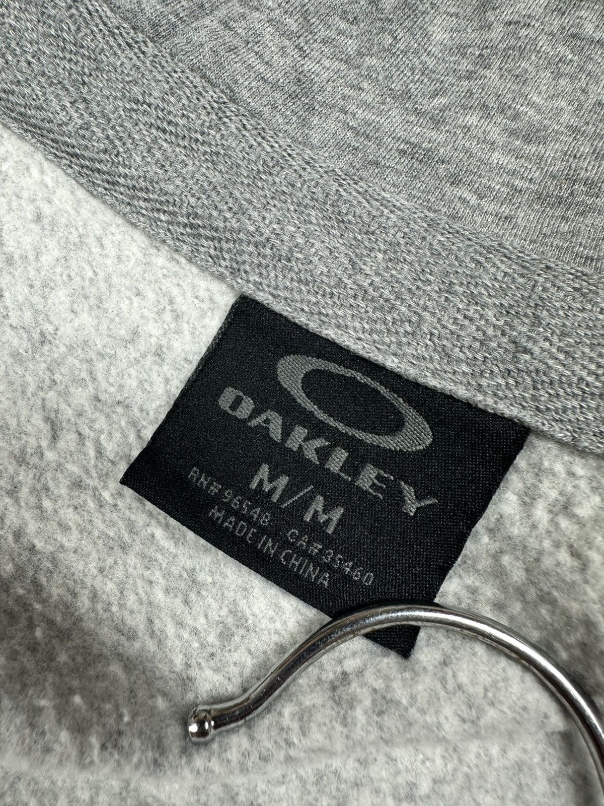 Vintage Vintage Oakley Zip Up Hoodie Big Logo Y2K Rare Size US M / EU 48-50 / 2 - 8 Thumbnail