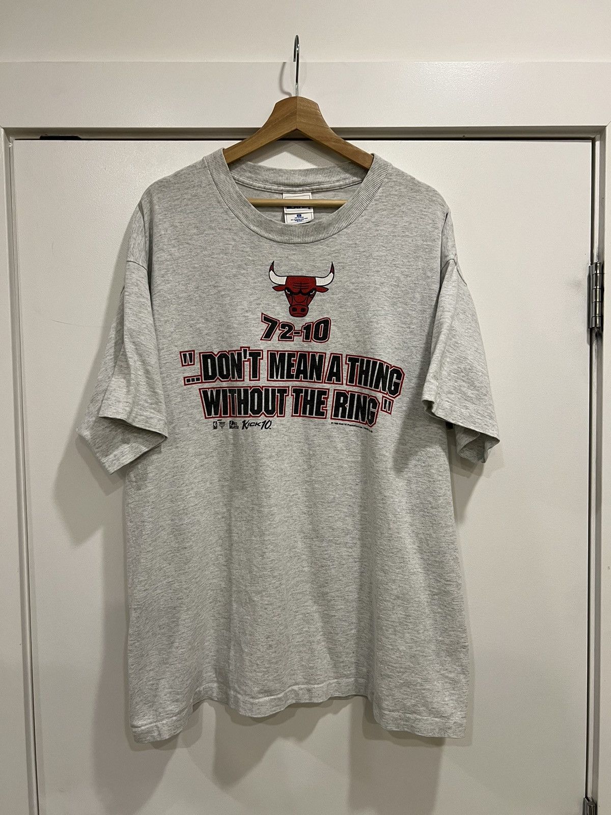 image of Pro Player x Vintage 1996 Chicago Bulls Tee in Grey, Men's (Size XL)