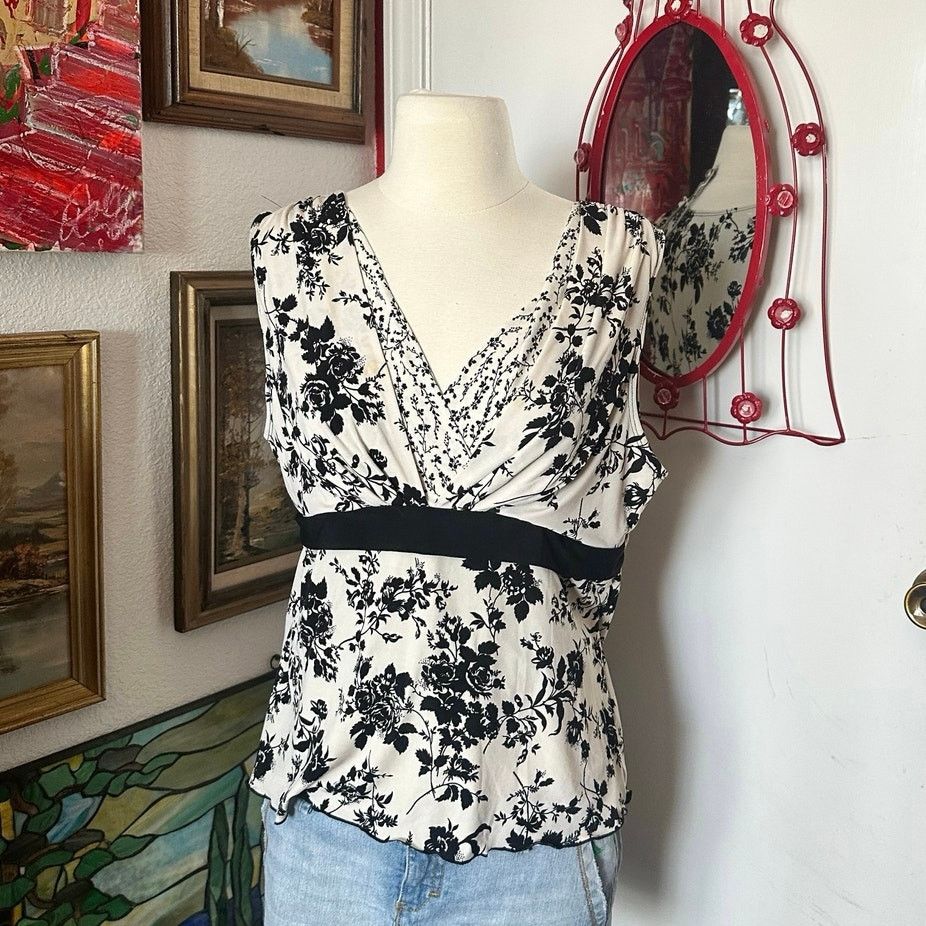 Other ifb black cream floral v neck blouse Size XL / US 12-14 / IT 48-50 - 1 Thumbnail