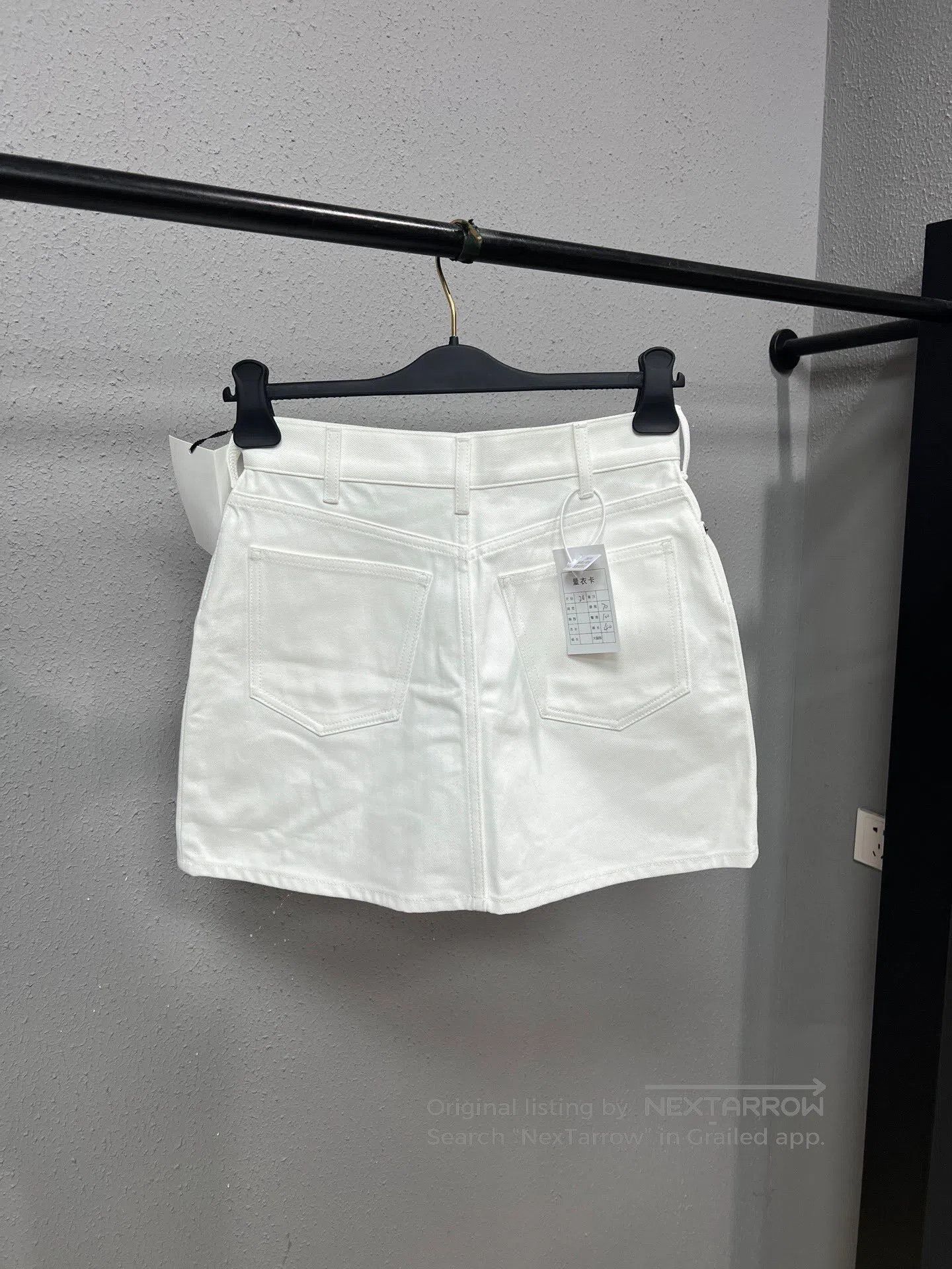 Celine CELINE White Floral Embroidered Denim Skirt| Size XS / US 0-2 / IT 36-38 - 2 Thumbnail