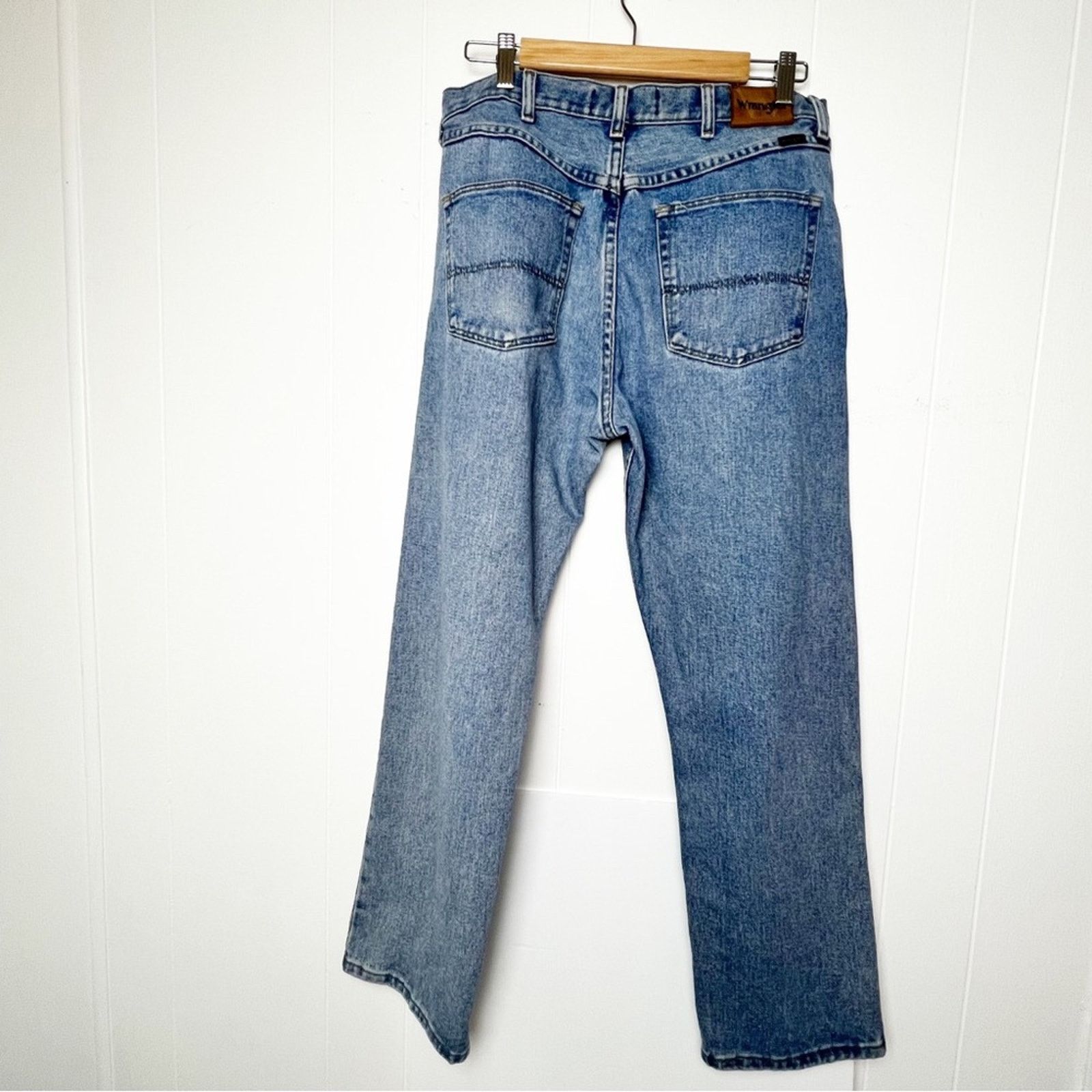 Wrangler Wrangler Distressed Medium Wash Straight Leg 5 Pockets Jeans Size US 34 / EU 50 - 4 Thumbnail