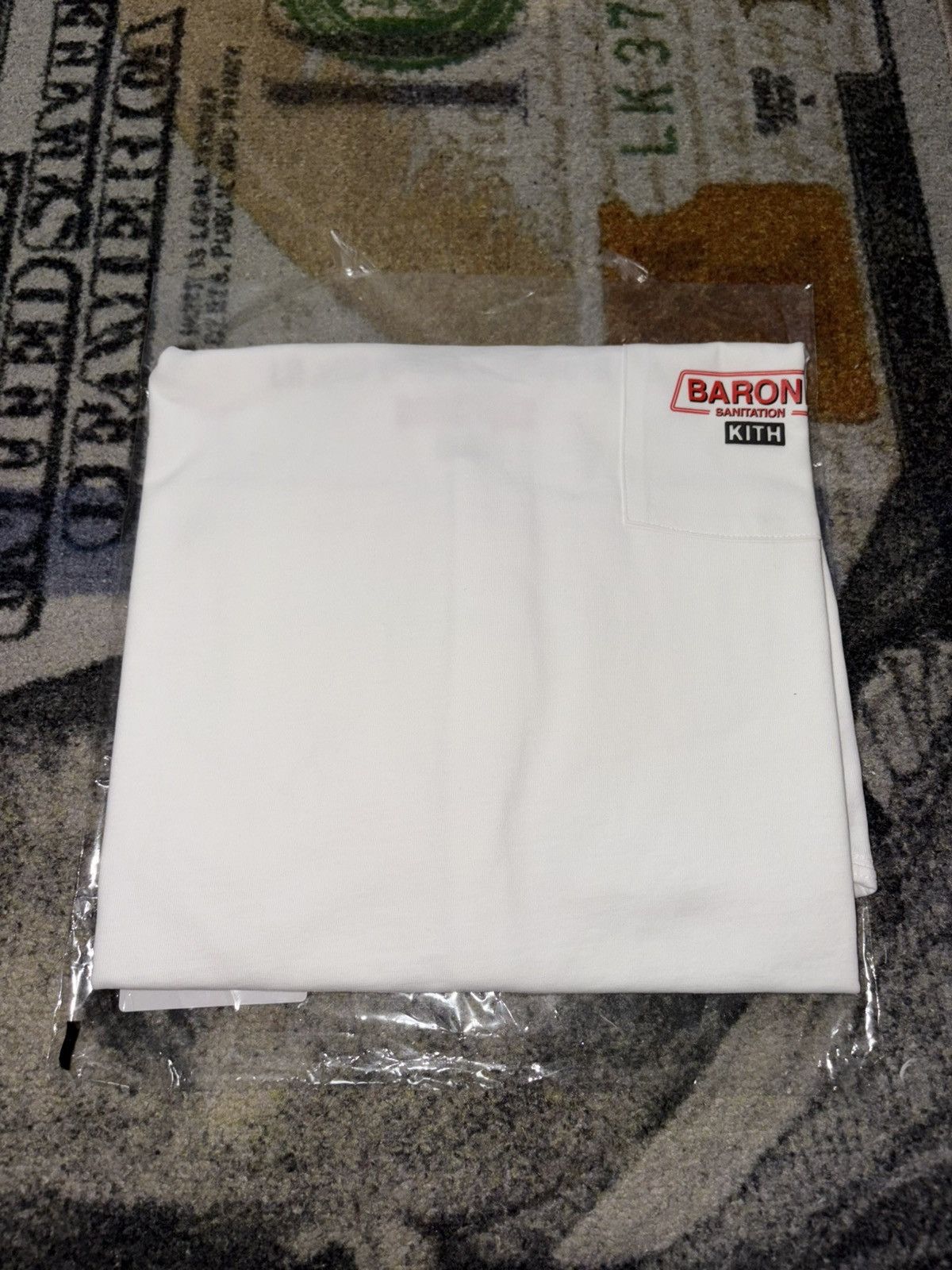 Kith Kith x The Sopranos Barone Sanitation Vintage Tee Size US M / EU 48-50 / 2 - 2 Thumbnail