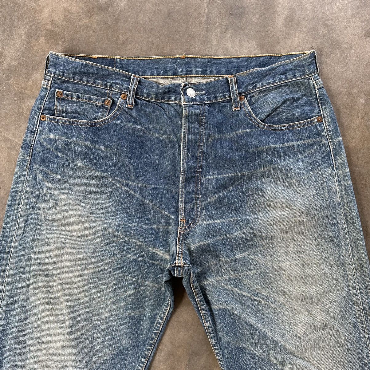 Japanese Brand Vintage Levi’s Faded Distressed Denim Jean Pant W36 Size US 36 / EU 52 - 3 Thumbnail