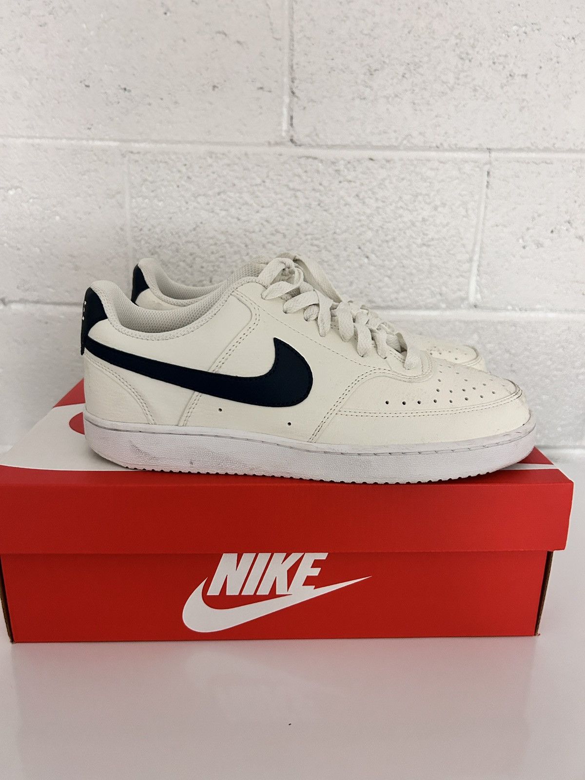 Nike Nike Court Vision Low Size US 8 / EU 41 - 4 Thumbnail
