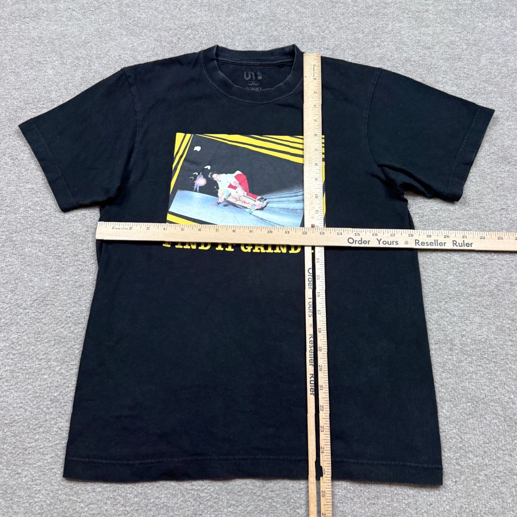 Uniqlo VINTAGE Tommy Guerrero Designs x Uniqlo T Shirt XS Black Short Sleeve Men’s Shirt XS Black Anime Graphic Print Chopper One Piece 90s? Size US XS / EU 42 / 0 - 6 Thumbnail
