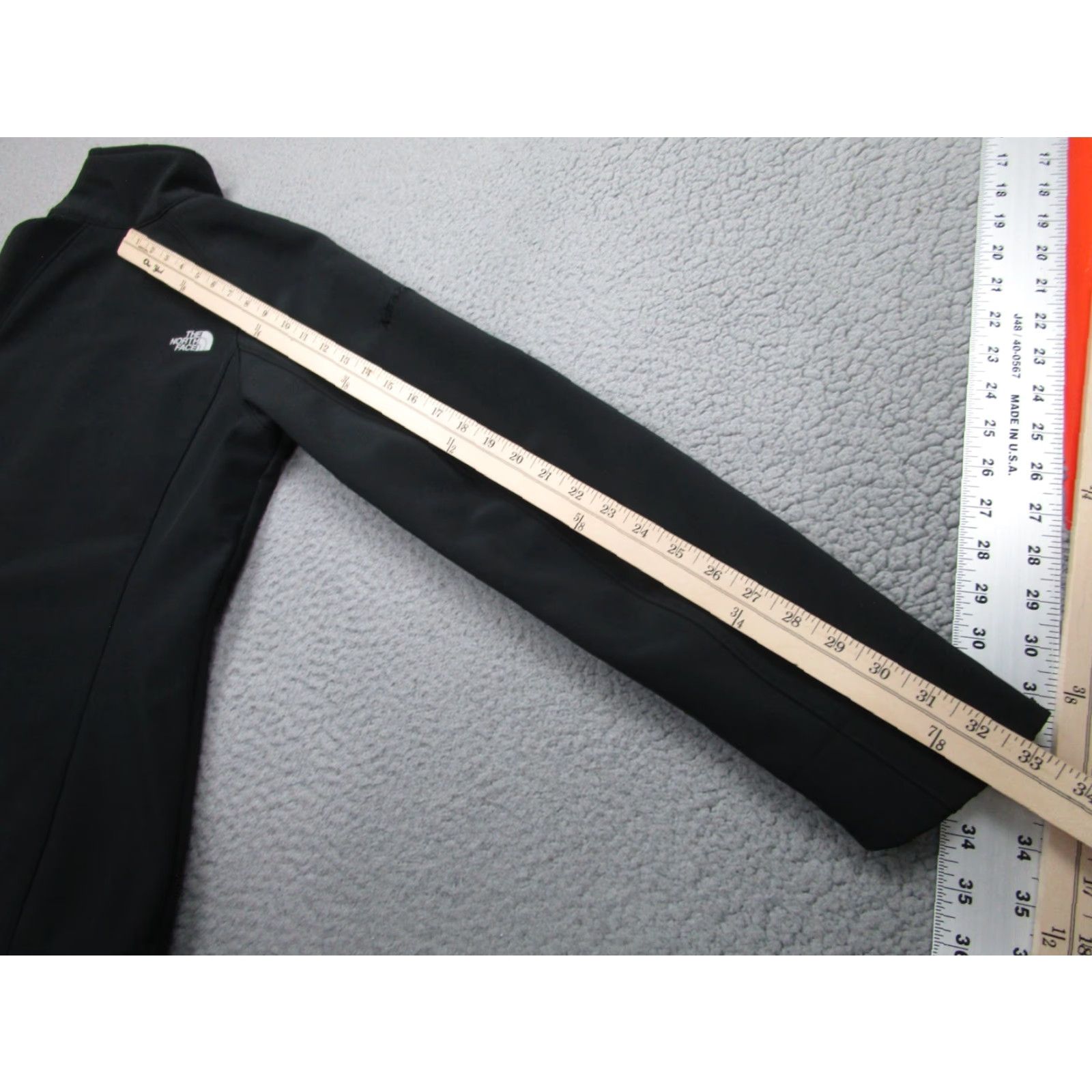 The North Face VINTAGE The North Face Windwall Jacket Womens Medium Black Softshell Windwall Outdoor Camp Hike Size M / US 6-8 / IT 42-44 - 5 Thumbnail