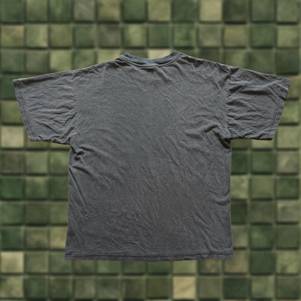 Vintage VINTAGE Queen Band 1990s - 2000s T-Shirt 100% Cotton Freddie Mercury Rock Tee Size L Mens Gray Size US L / EU 52-54 / 3 - 1 Thumbnail