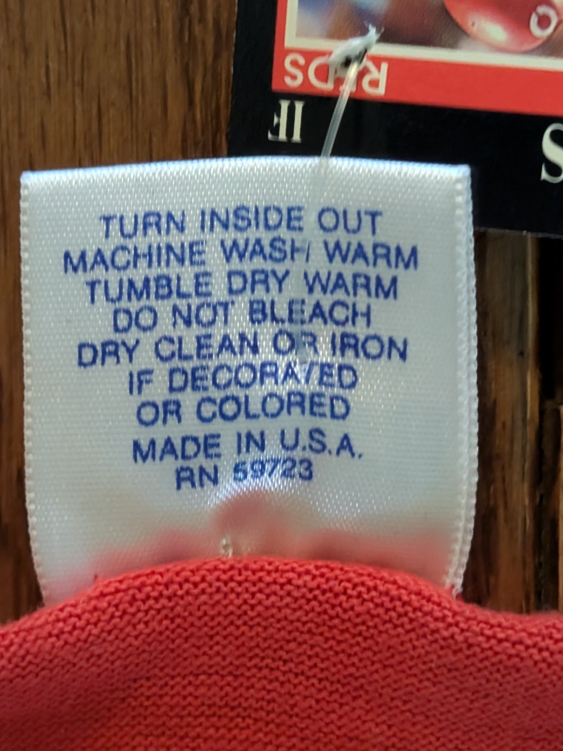 Trench USA 90's Cincinnati Reds Trench Tank top Made in USA- Size L Size US L / EU 52-54 / 3 - 5 Thumbnail