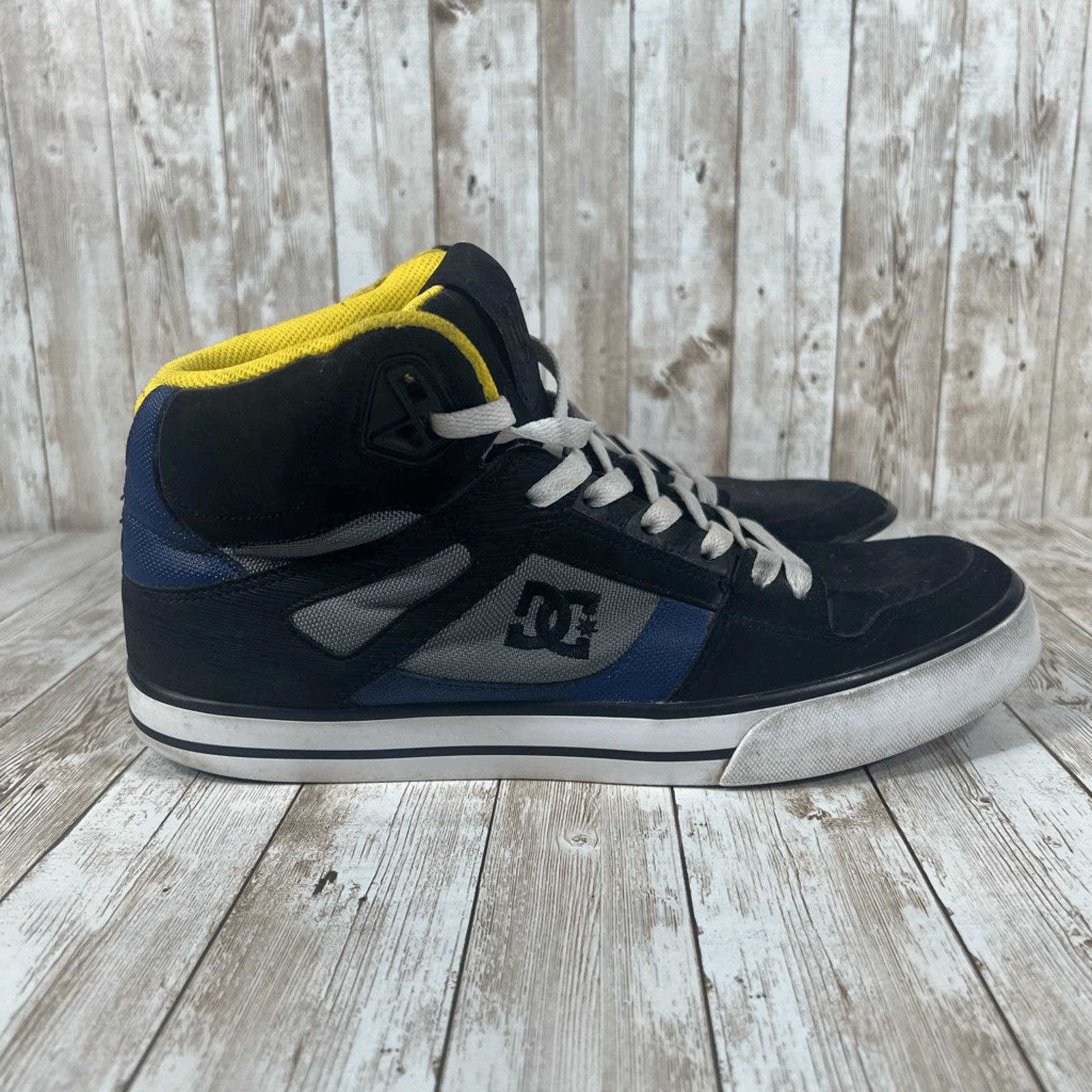 Dc shoes Mens 11 high top Footwear