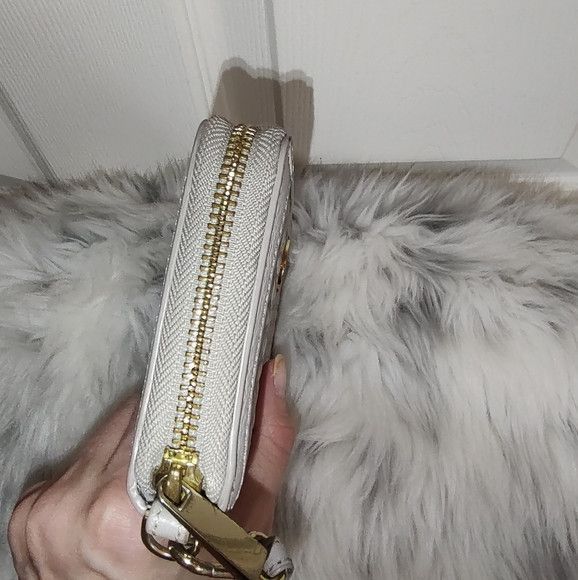 Tory Burch Tory Burch Bryant quilted leather zip wristlet wallet Size ONE SIZE - 3 Thumbnail