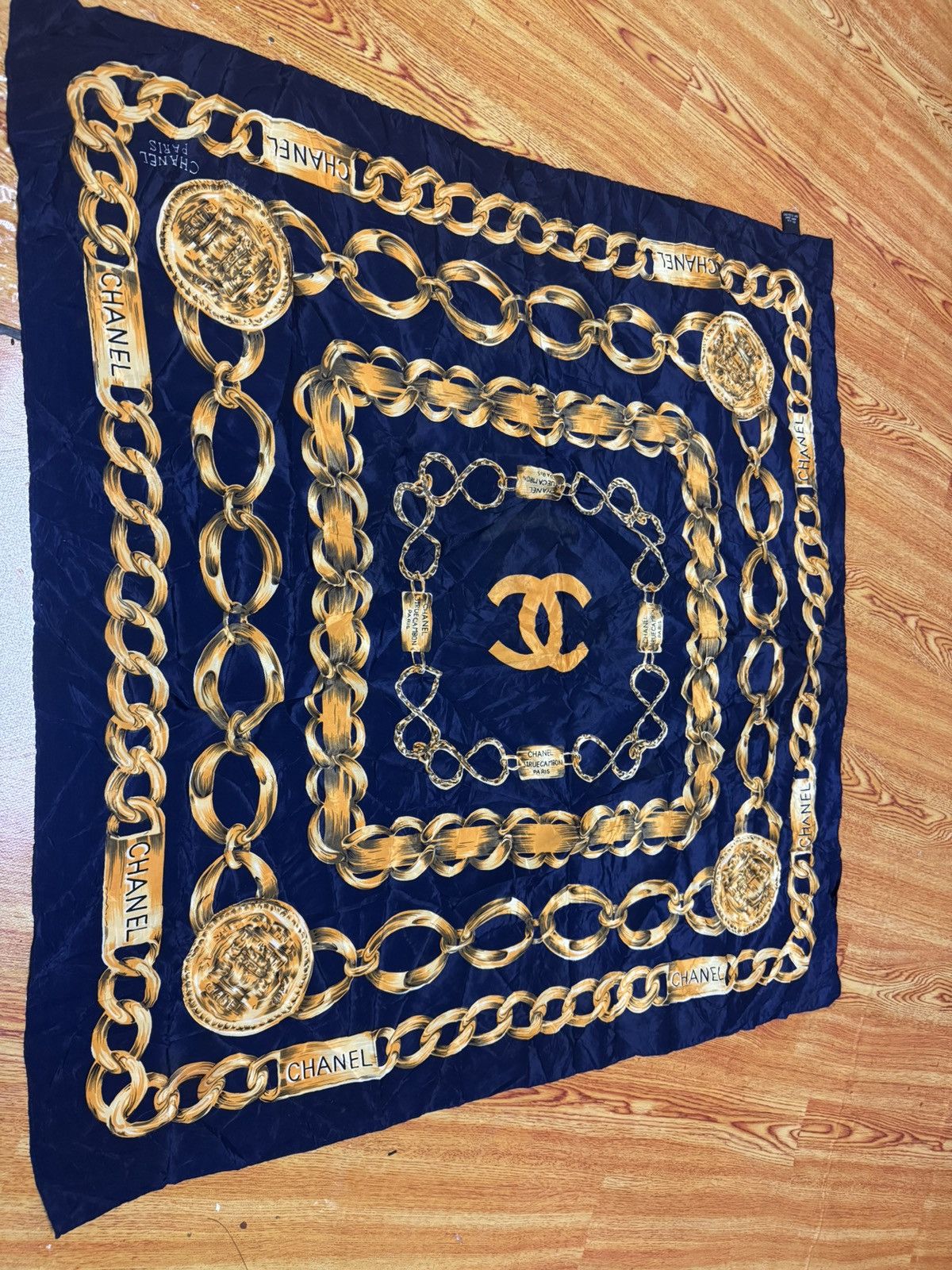 Chanel Authentic CHANEL navy gold slik scarf Size 34 - 7 Thumbnail