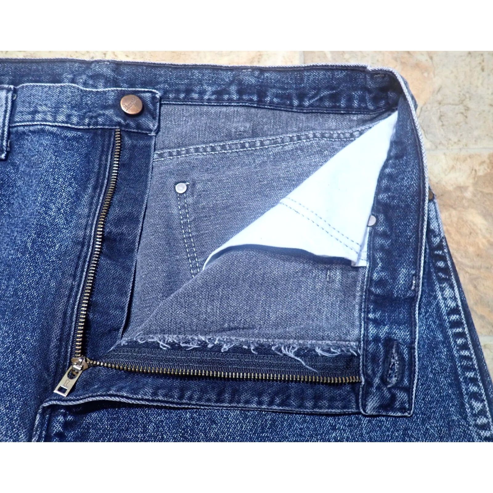 Wrangler VINTAGE Wrangler 13MWZ Bootcut Jeans Adult 38x34 Blue Acid Wash 90s Mens Size US 38 / EU 54 - 4 Thumbnail