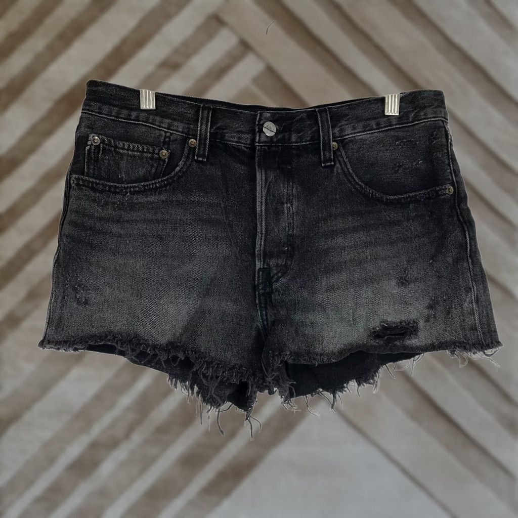 Levi's Levi's Womens 30 Black 501 Button Fly Cut-Off Jean Shorts Size 30" / US 8 / IT 44 - 1 Thumbnail
