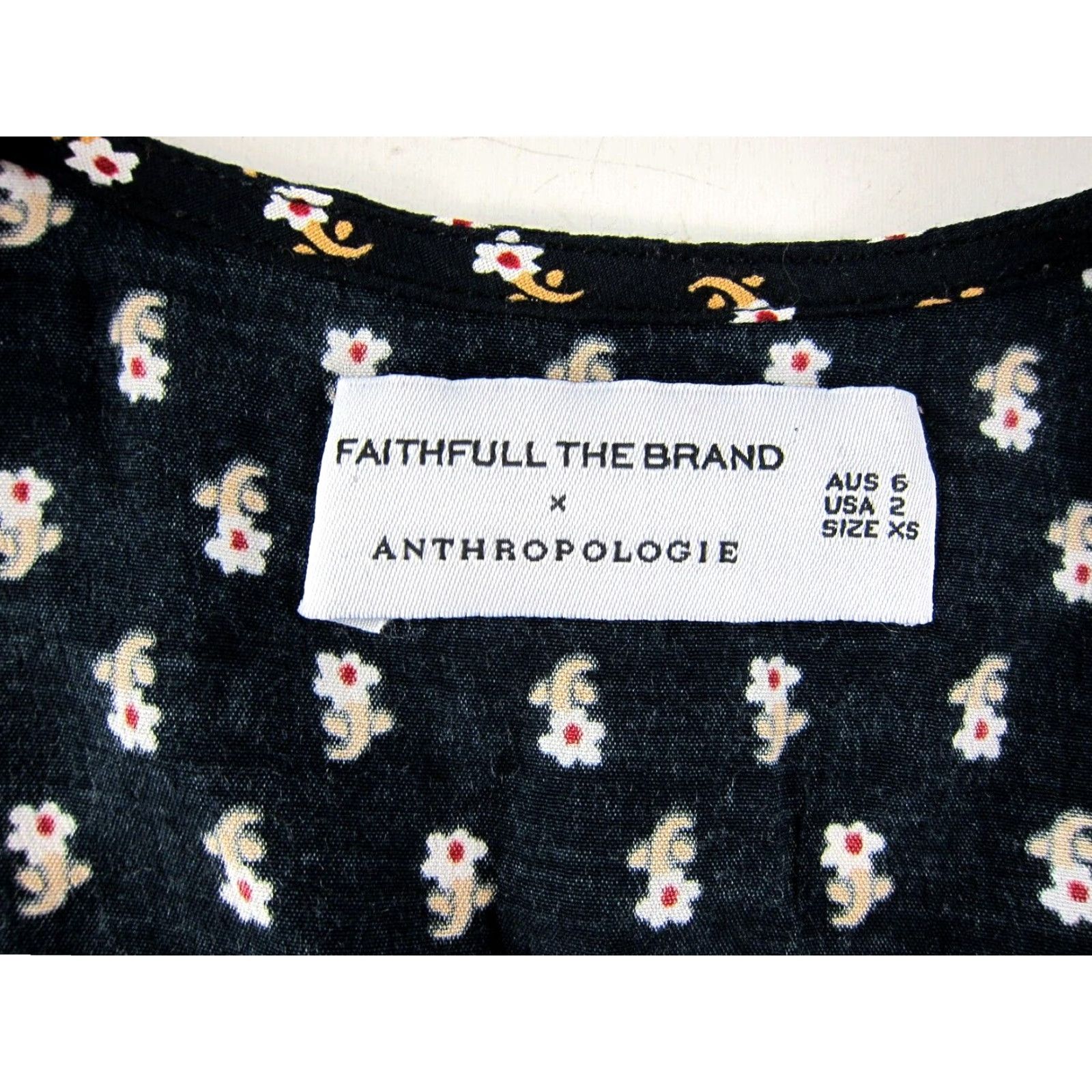 Vintage Faithfull The Brand Anthropologie Black Floral Rayon 3/4 Sleeve Wrap Blouse 2 Size XS / US 0-2 / IT 36-38 - 3 Thumbnail