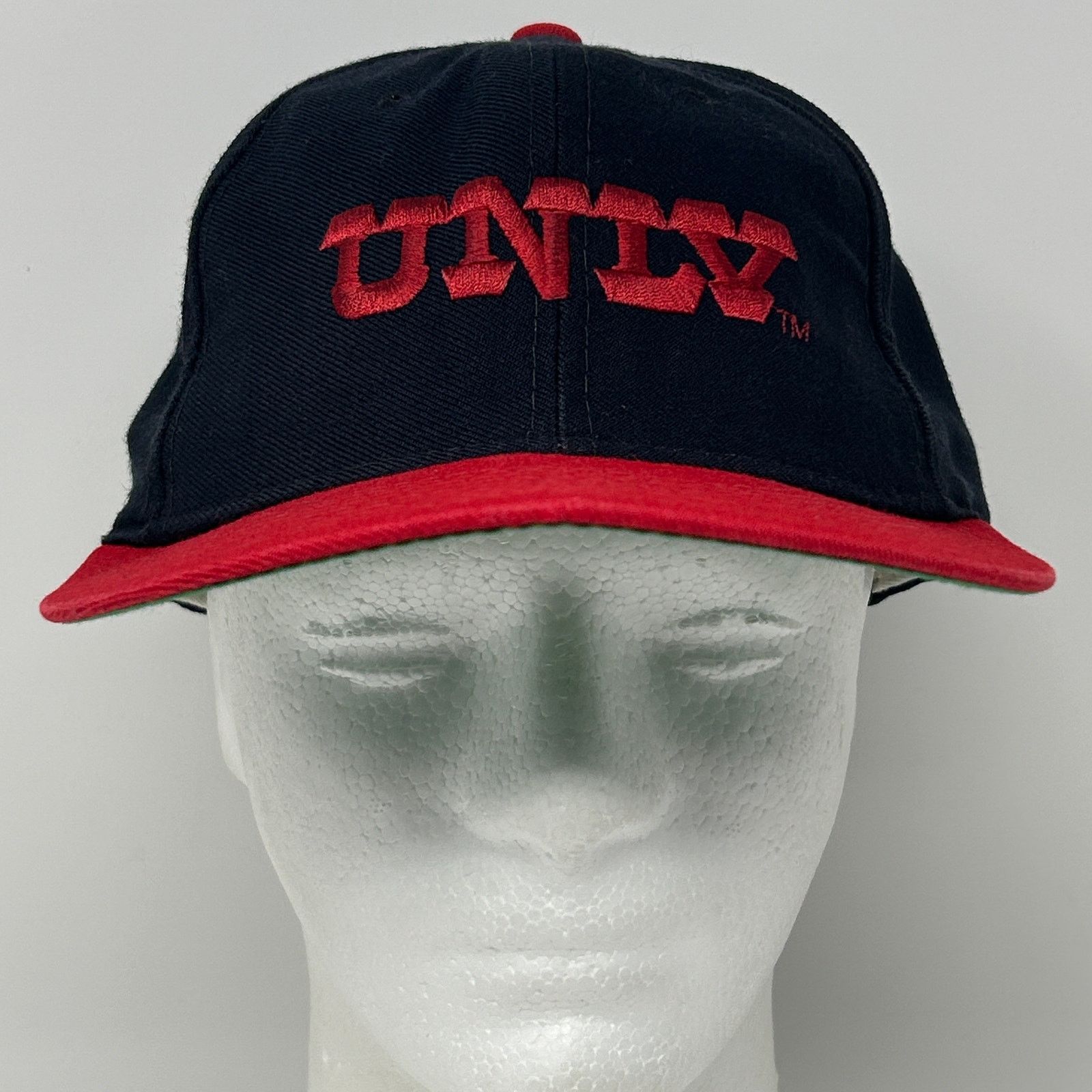 New Era Vintage 80s UNLV Rebels Hat Cap Las Vegas Black 7 3/8 Size ONE SIZE - 2 Thumbnail