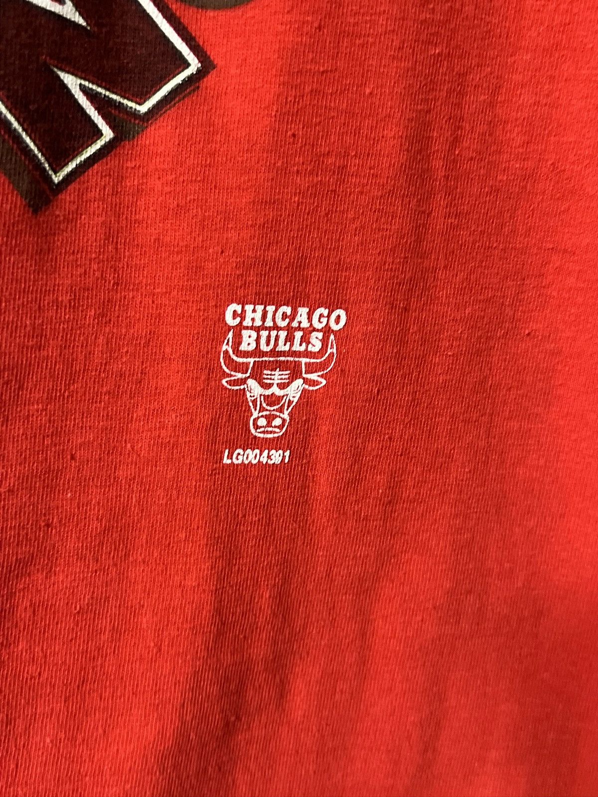 Logo 7 1996 Logo 7 CHICAGO BULLS 4 Time NBA Championship Tee Size US XL / EU 56 / 4 - 4 Thumbnail