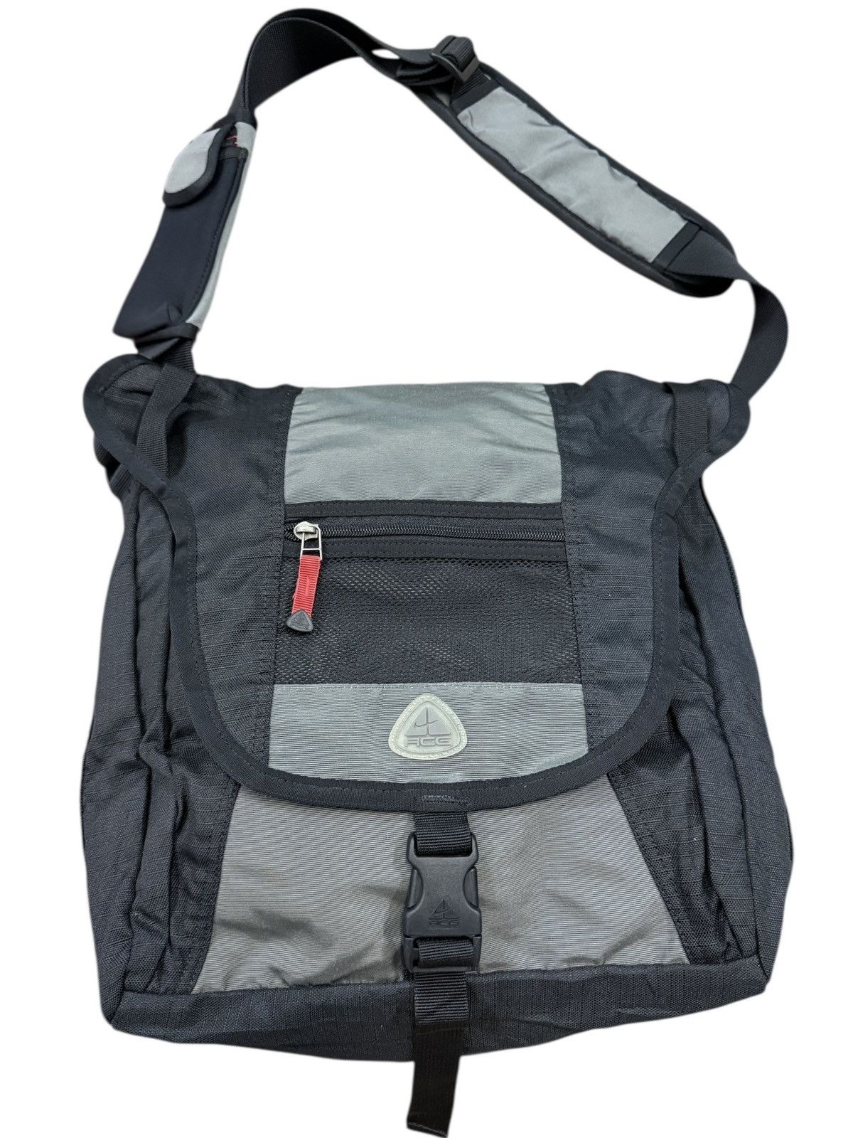 Vintage VINTAGE NIKE ACG MASSENGER BAG Size ONE SIZE - 2 Thumbnail