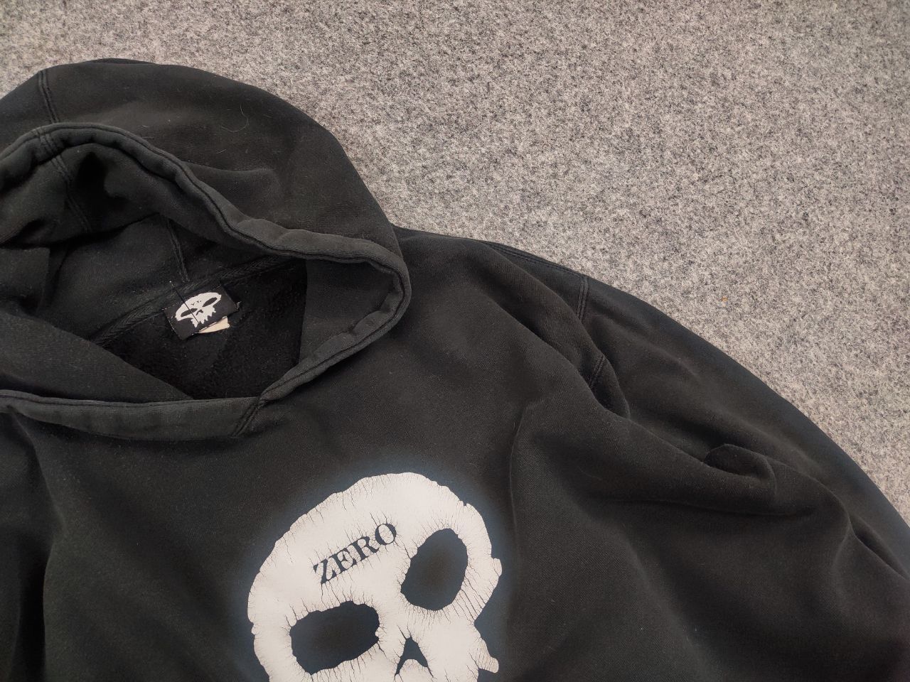 Japanese Brand Vintage 90's Zero Logo skateboards Distressed Faded Hoodie Size US XS / EU 42 / 0 - 7 Thumbnail