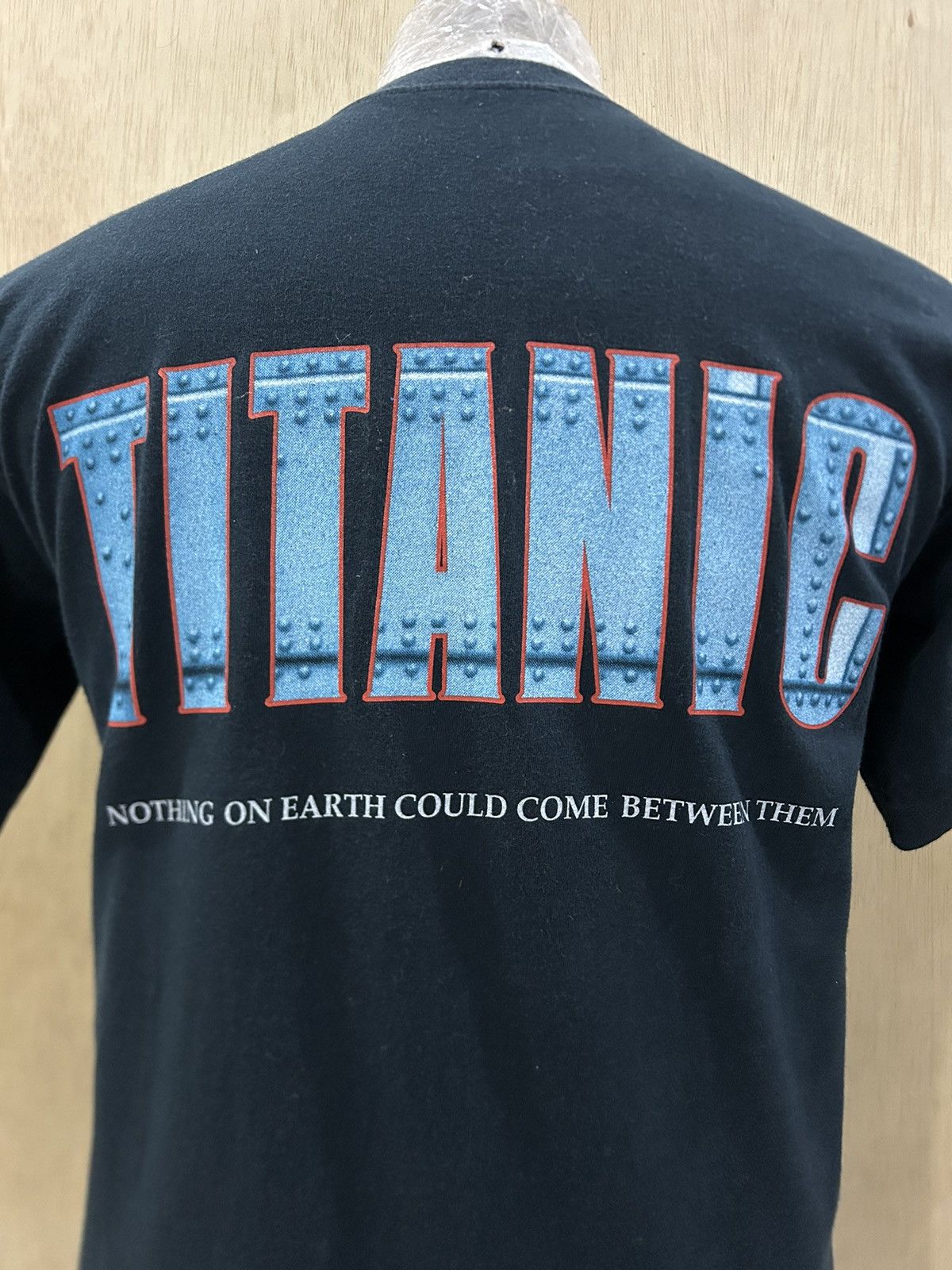 Vintage Vintage 1998 Titanic Leonardo Dicaprio Movie Tee Size US M / EU 48-50 / 2 - 5 Thumbnail