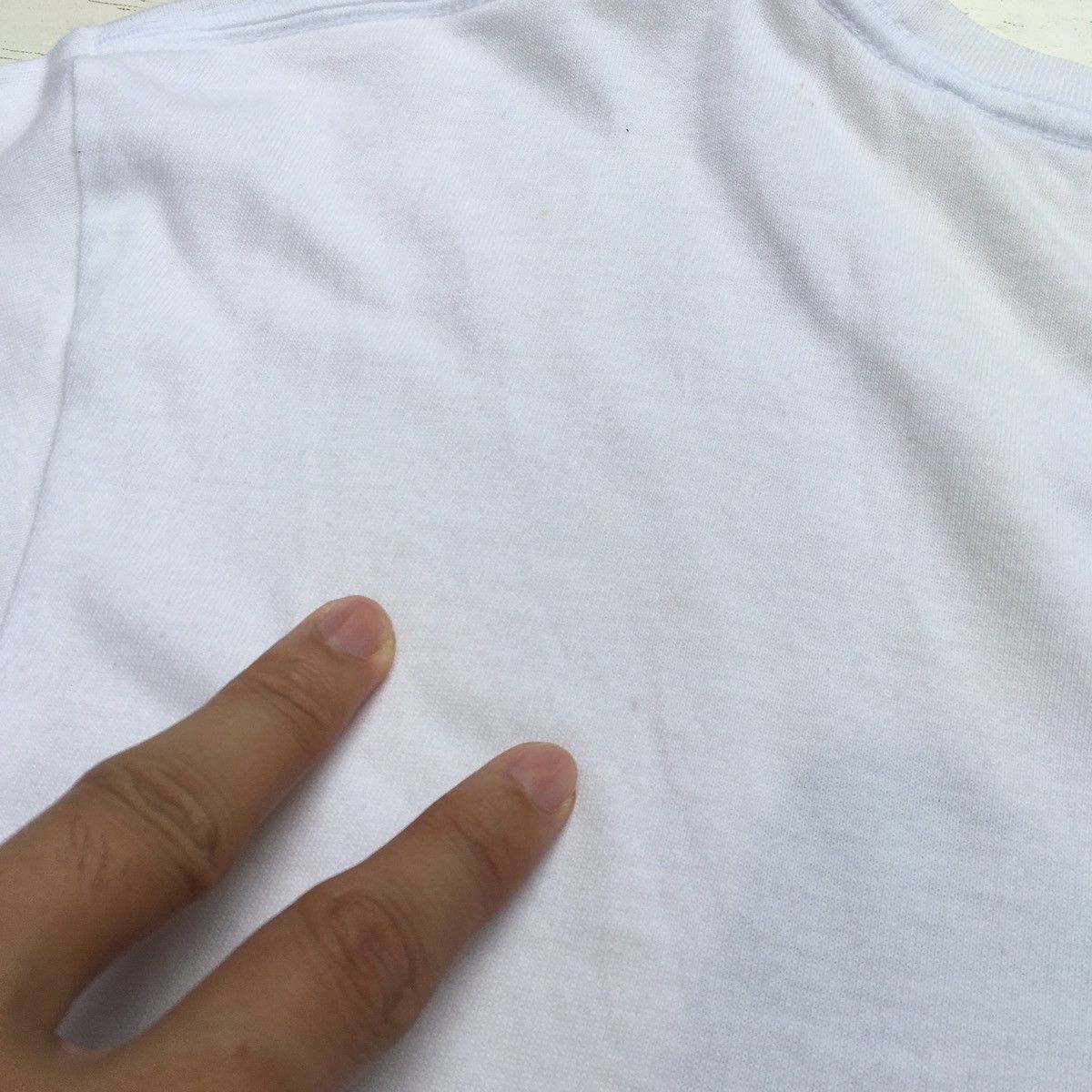 Japanese Brand × Kaws × Vintage FINAL DROP ‼️ Vintage Uniqlo X Kaws Tee Size US M / EU 48-50 / 2 - 25 Thumbnail