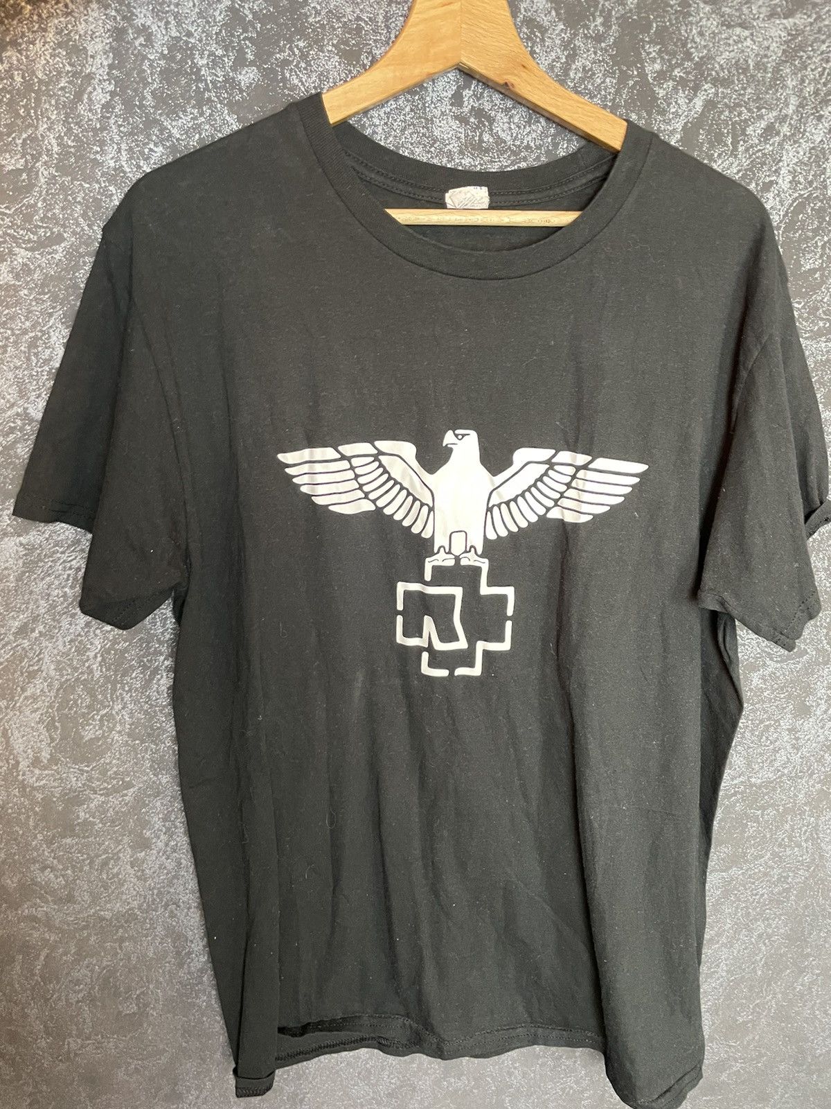 Band Tees Mens Vintage T Shirt Rammstein eagle Size XL Size US XL / EU 56 / 4 - 1 Thumbnail