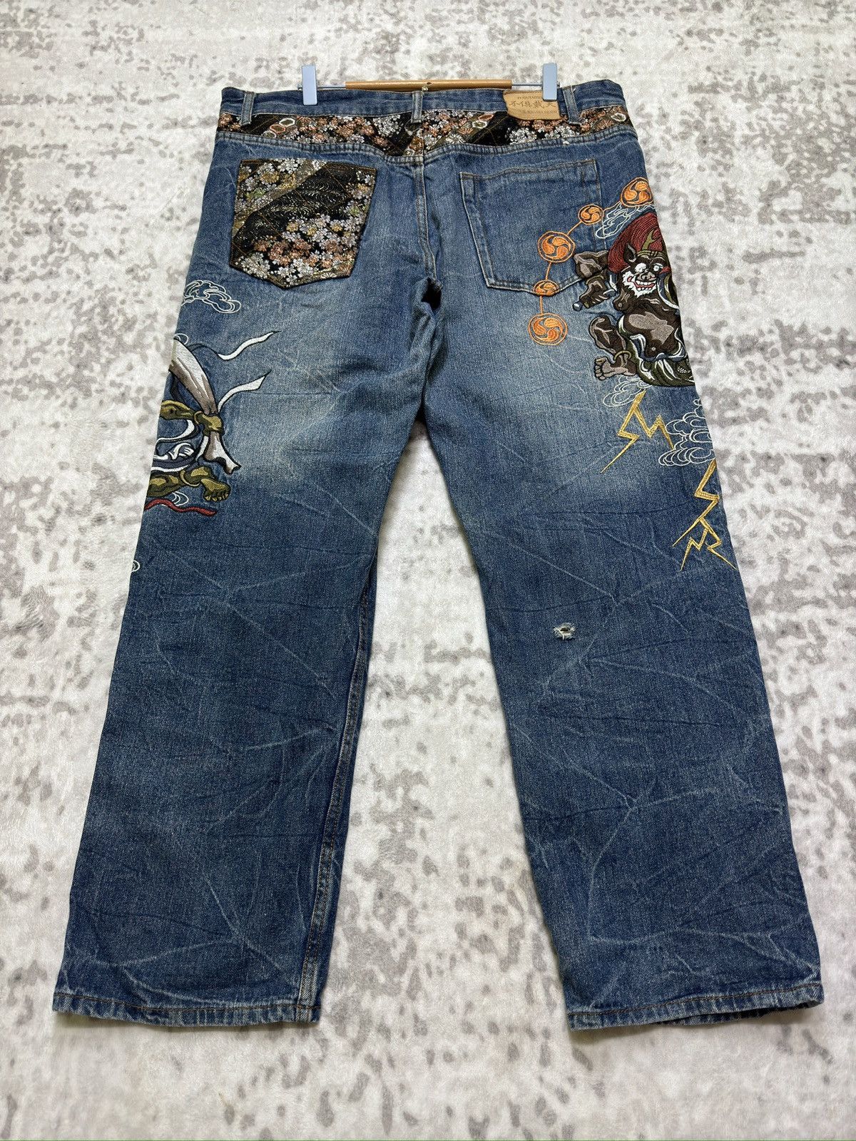 Japanese Brand Fugutaiten Y2K Japanese Embroidered Denim Fujin Raijin Size US 38 / EU 54 - 2 Thumbnail