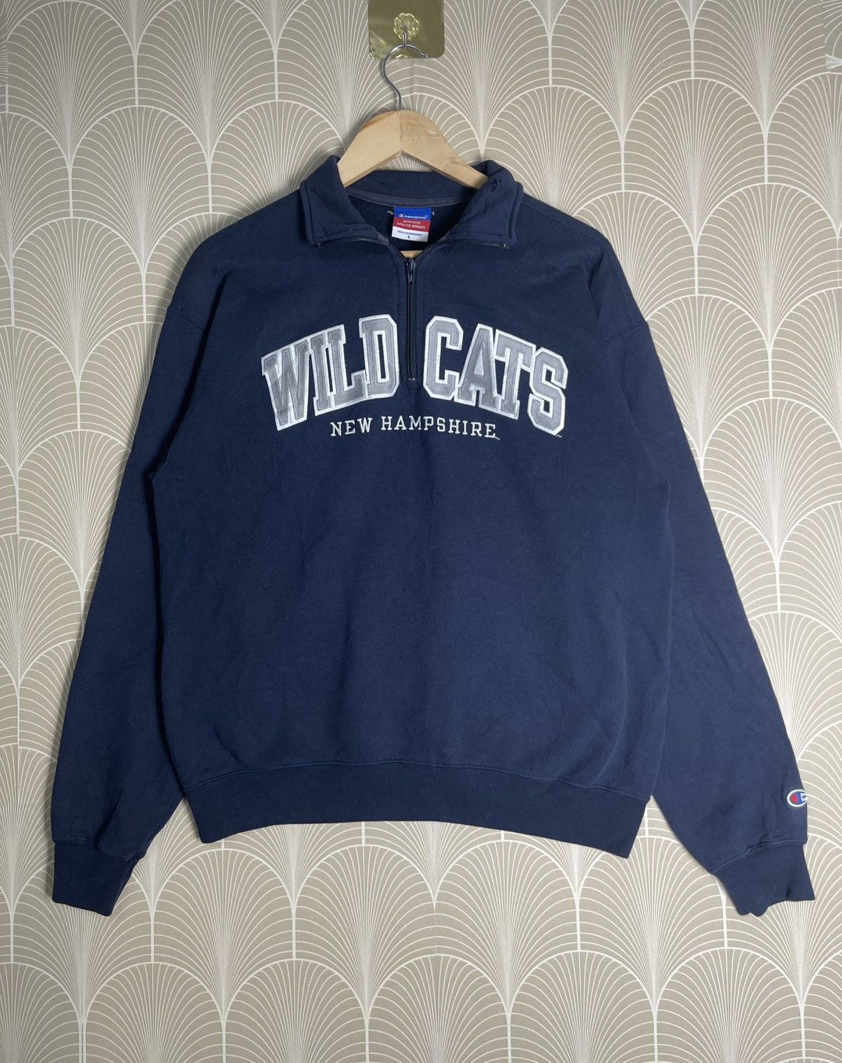 Champion VINTAGE CHAMPION WILD CATS NEW HAMPSHIRE HALF ZIPPER Size US L / EU 52-54 / 3 - 1 Thumbnail