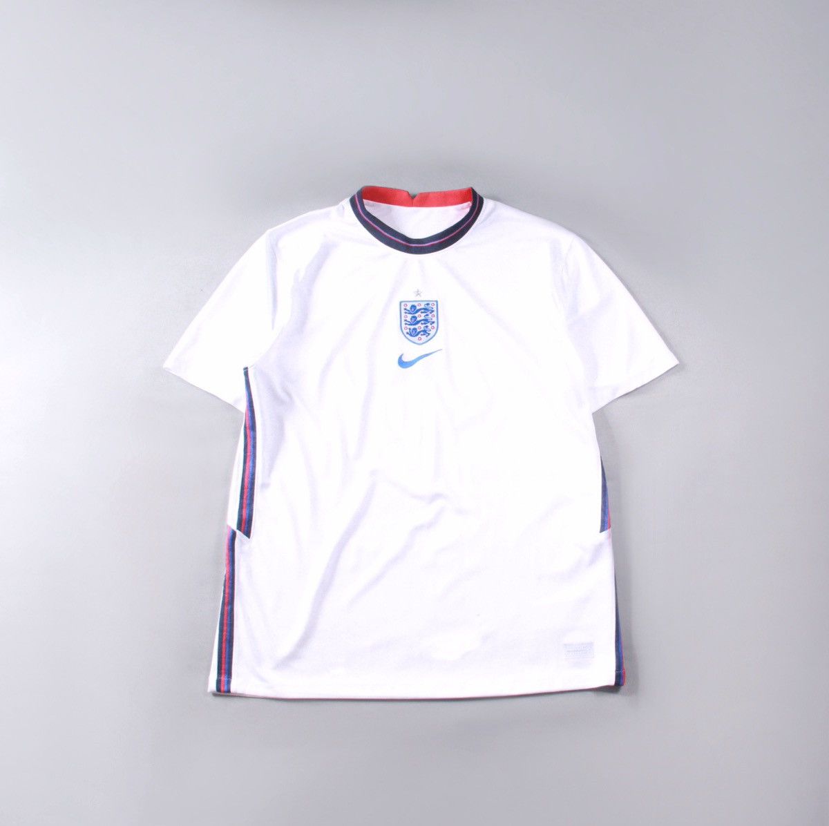 Nike Nike England Vintage White Dri Fit Tee T Shirt Soccer 2XL Size US XXL / EU 58 / 5 - 1 Thumbnail