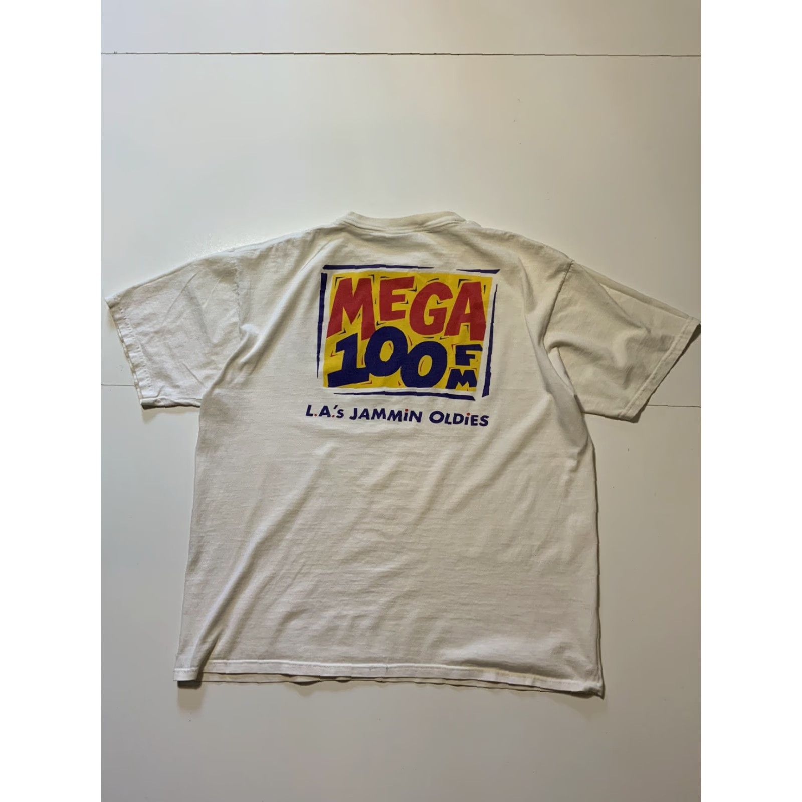 Vintage VINTAGE KCMG 100 FM Los Angeles Jammin Oldies Radio Station T-Shirt XL White Graphic Tee Mens? Womens? Size US XL / EU 56 / 4 - 3 Thumbnail