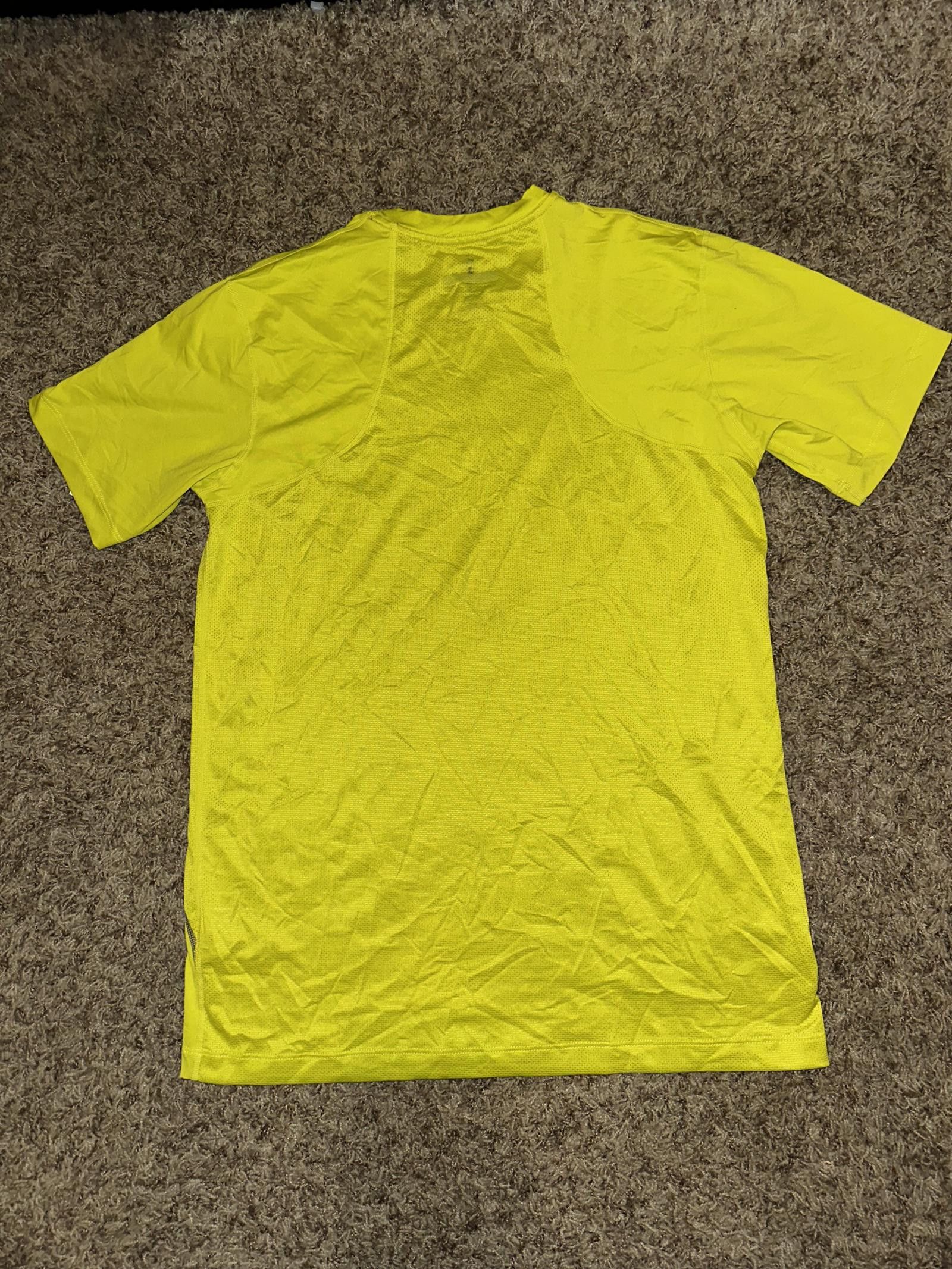 Jordan Brand Jordan Mens Training Basketball Dri-Fit VINTAGE Shirt Size US M / EU 48-50 / 2 - 4 Thumbnail
