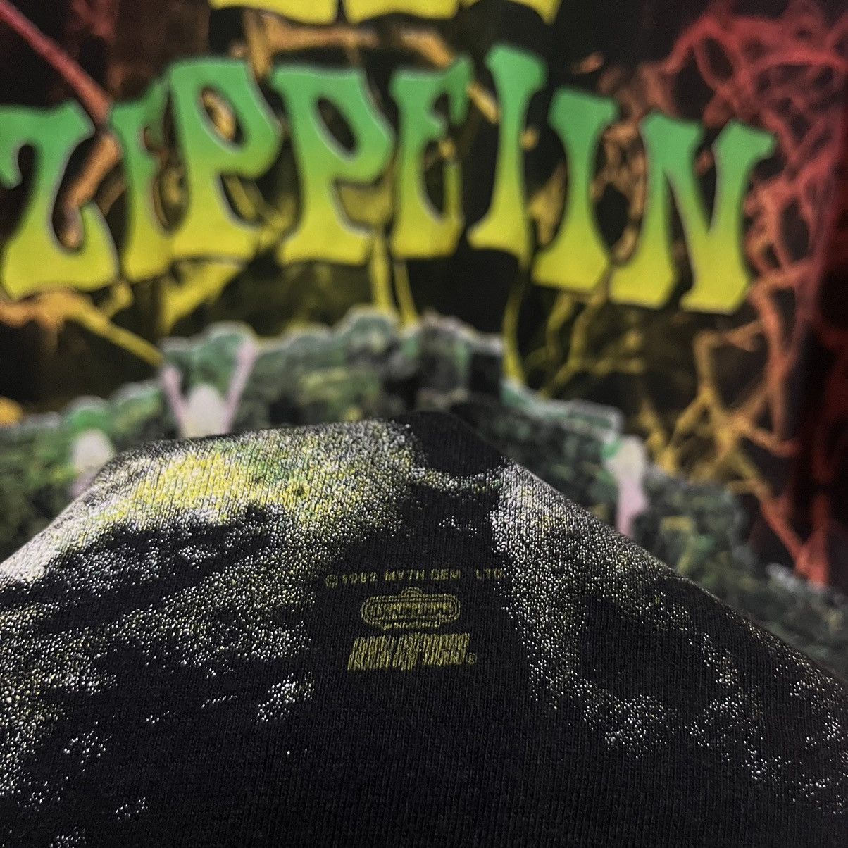 Band Tees × Led Zeppelin × Vintage Vintage 1992 Led Zeppelin Houses of the Holy All Over Print Size US L / EU 52-54 / 3 - 14 Thumbnail