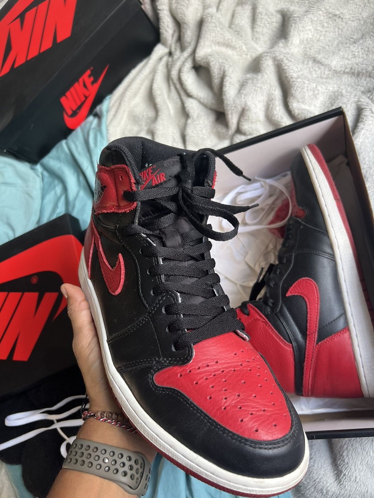 Jordan Brand × Nike Nike Jordan 1 Air Bred Banned 2016 Size US 10.5 / EU 43-44 - 2 Thumbnail