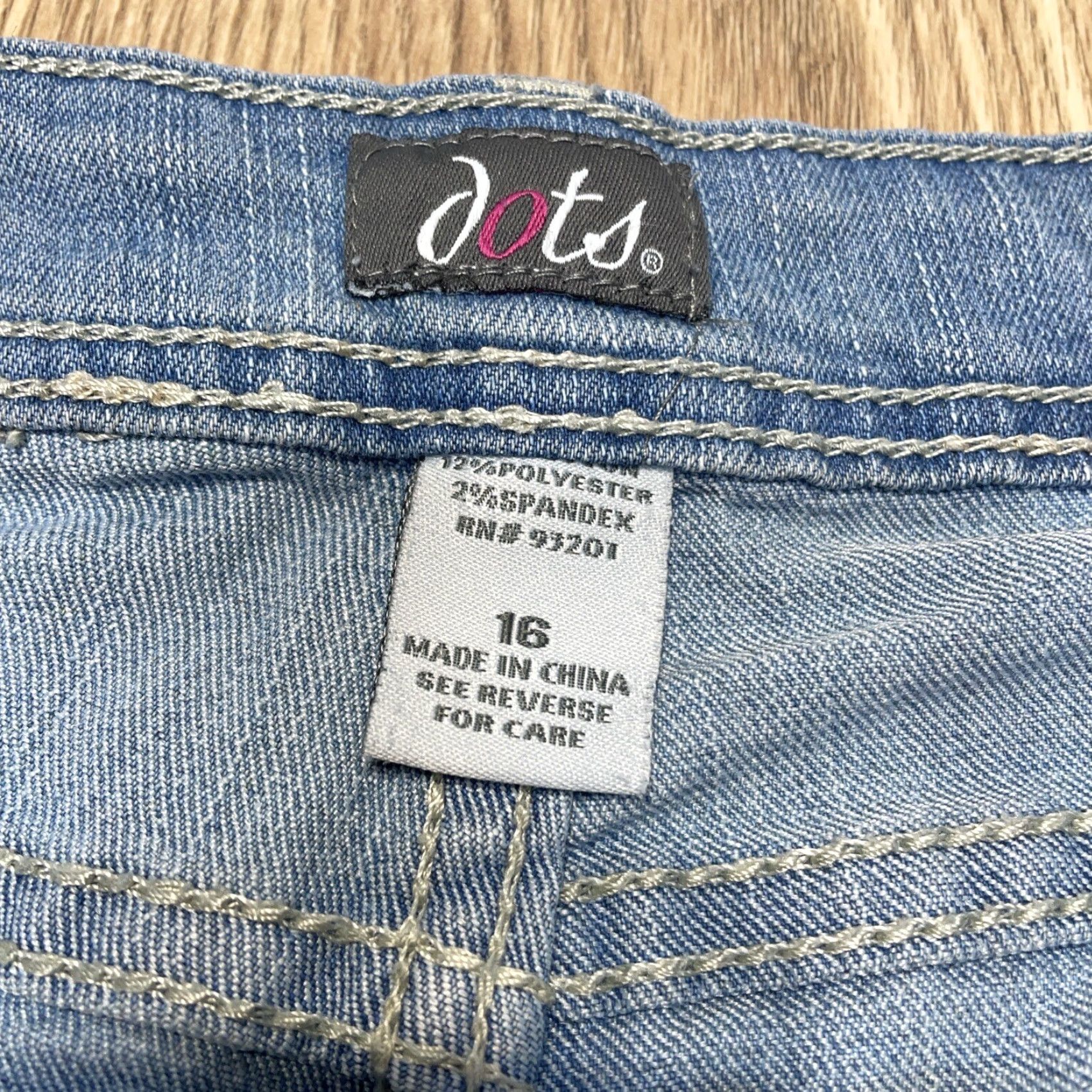 Vintage VINTAGE Dots Boyfriend Jean Shorts Stretch Distressed Embroidered Blue Size 16 Womens Size 38" / US 16 / IT 52 - 2 Thumbnail