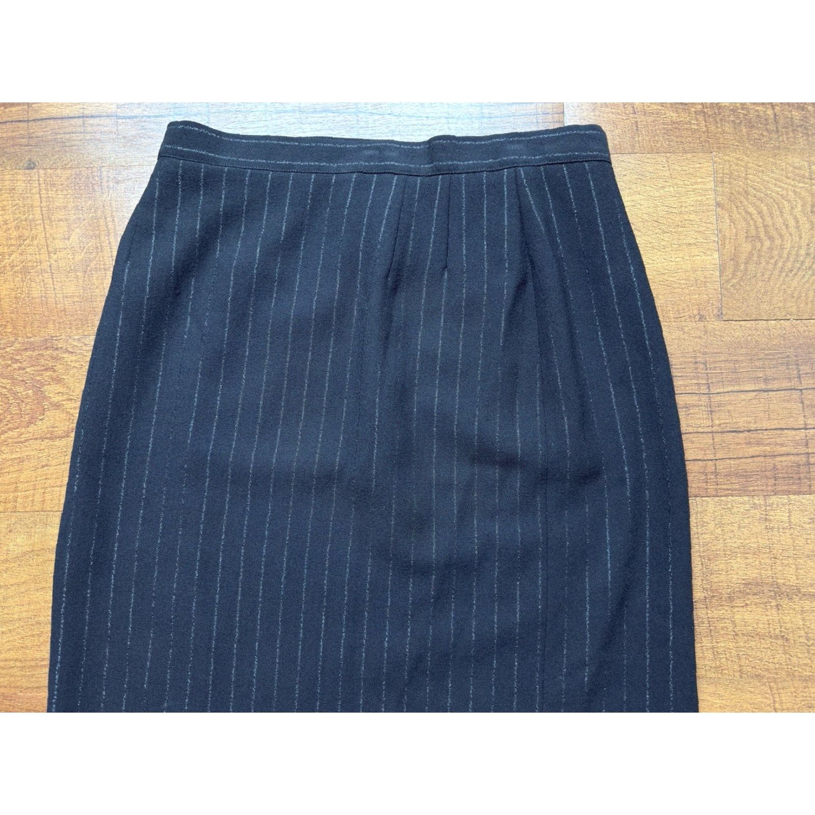 Armani VINTAGE Armani Collezioni Skirt Womens Size 12 Black Gray Striped Wool Skirt Size 34" / US 12 / IT 48 - 3 Thumbnail