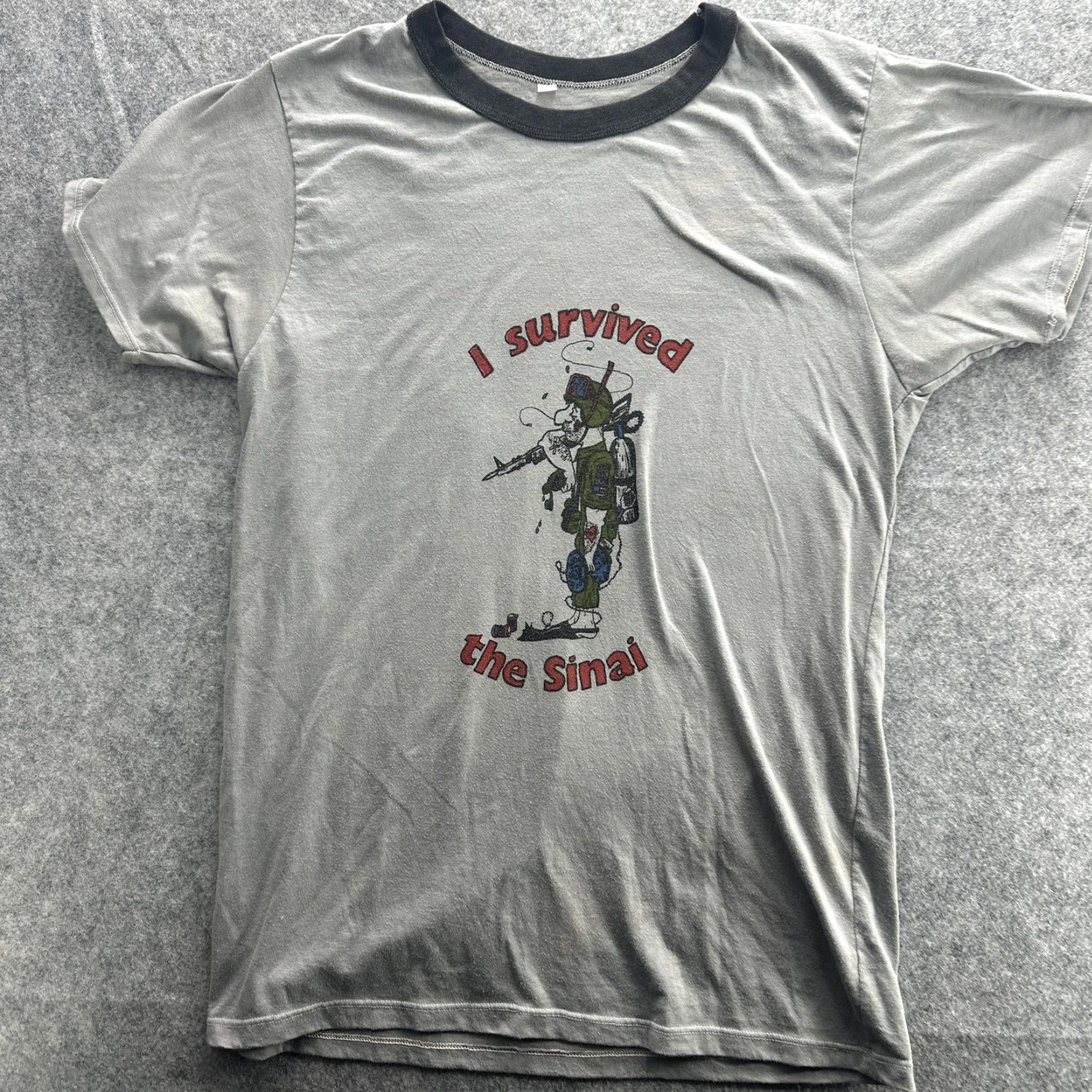 Vintage VINTAGE I Survived The Sinai Shirt Mens Medium T-Shirt Military 1980s Gray Graphic Print 80s Mens Size US M / EU 48-50 / 2 - 2 Thumbnail
