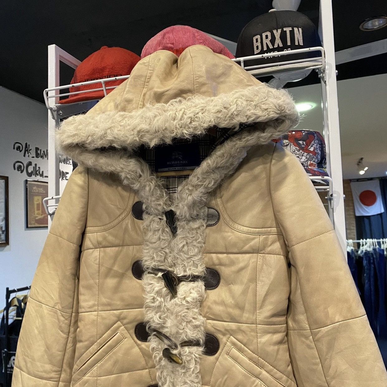 Burberry Burberry London Blue Label sheepskin leather jacket fur trim Size XS / US 0-2 / IT 36-38 - 4 Thumbnail